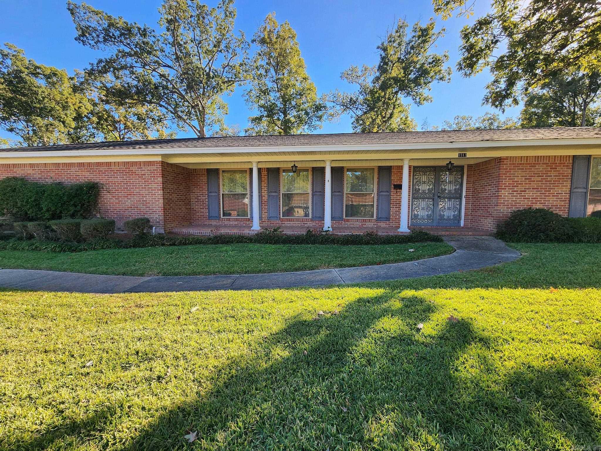 THOMPSON HEIGHTS 4TH S-D - Residential