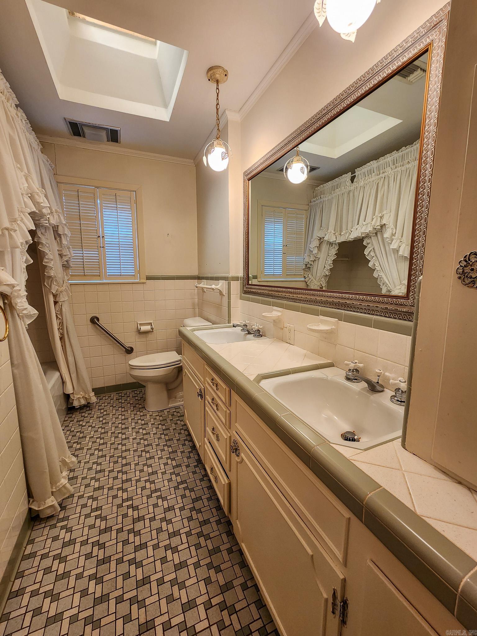 THOMPSON HEIGHTS 4TH S-D - Residential