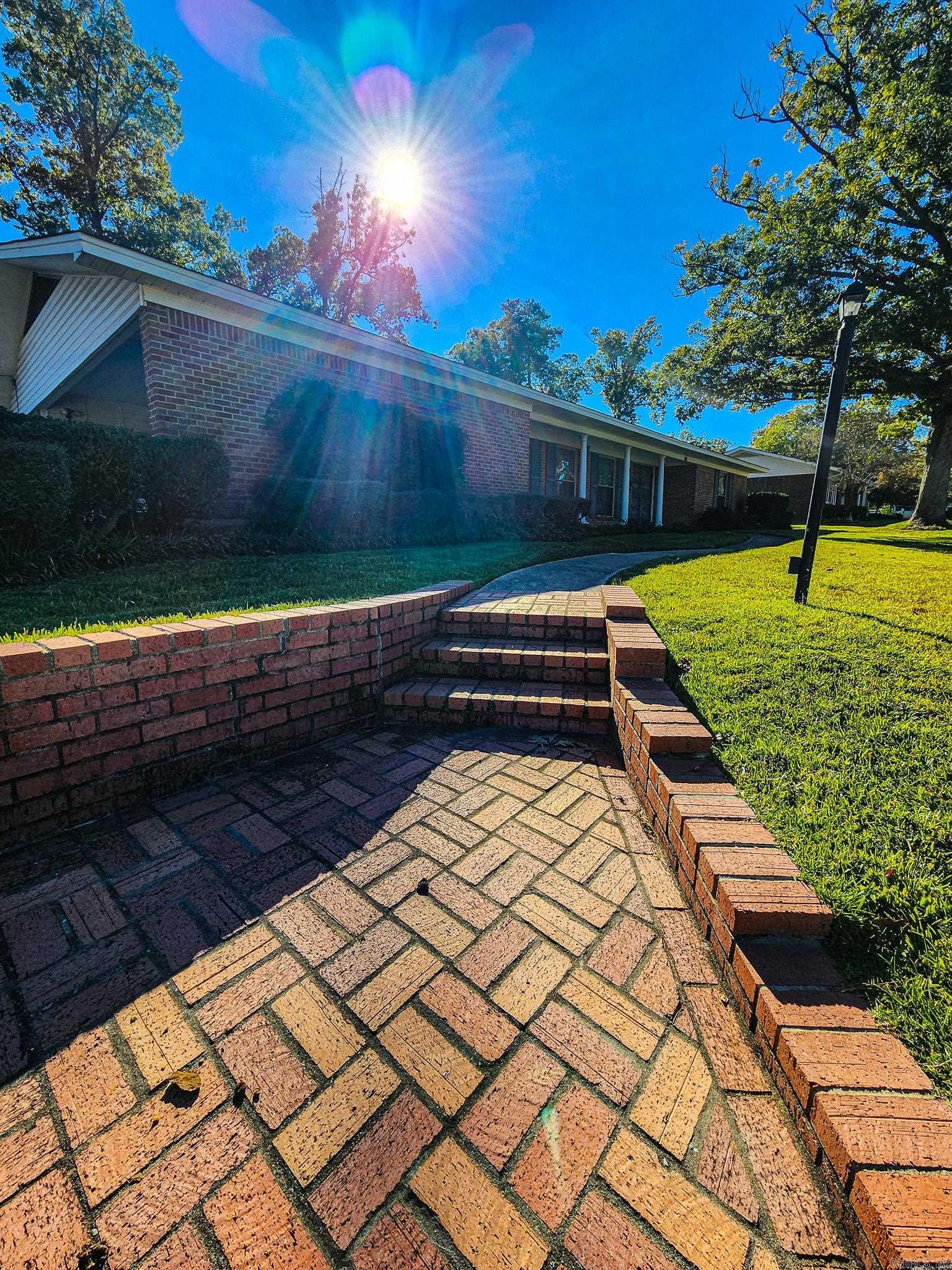 THOMPSON HEIGHTS 4TH S-D - Residential