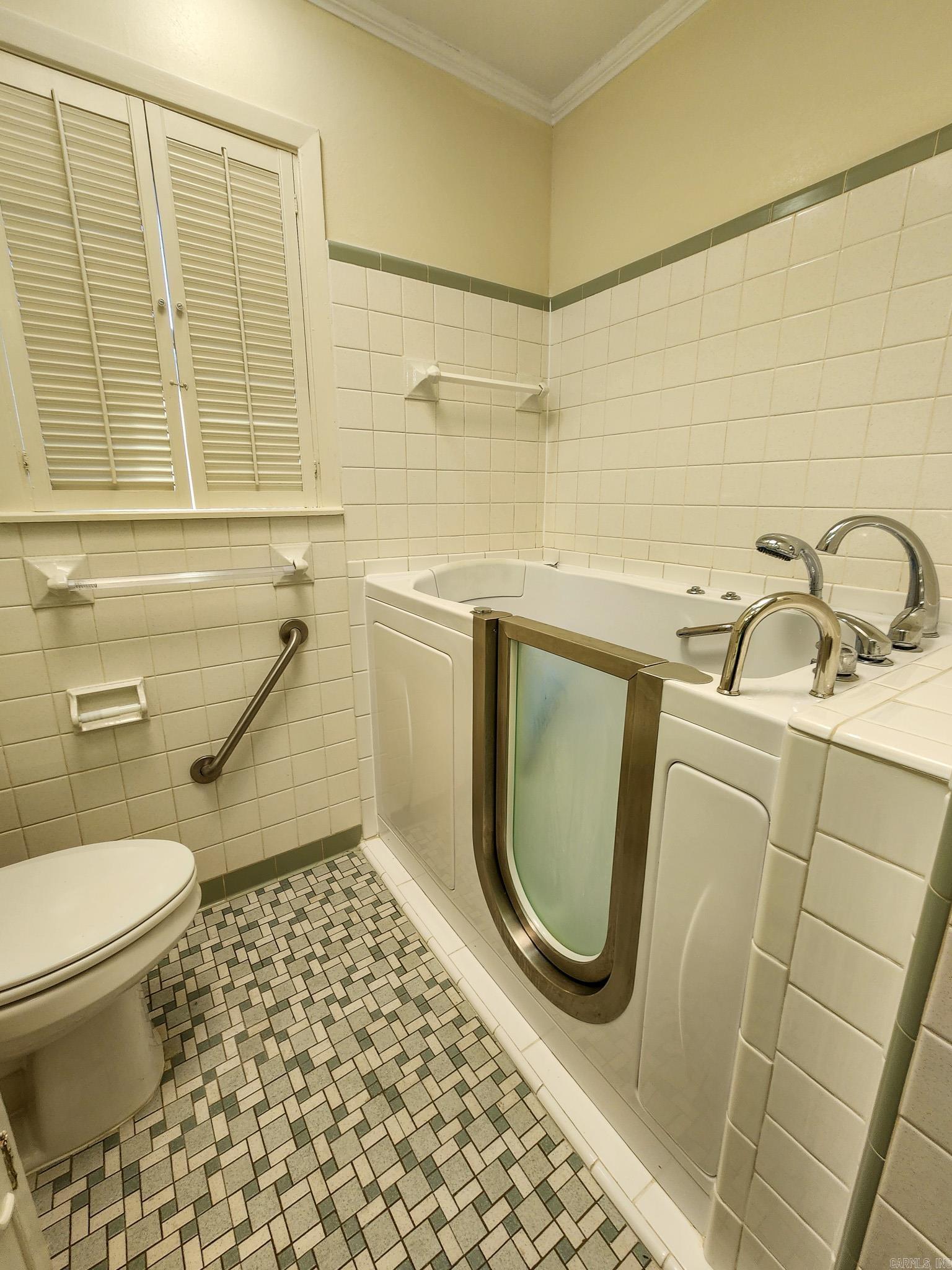 THOMPSON HEIGHTS 4TH S-D - Residential