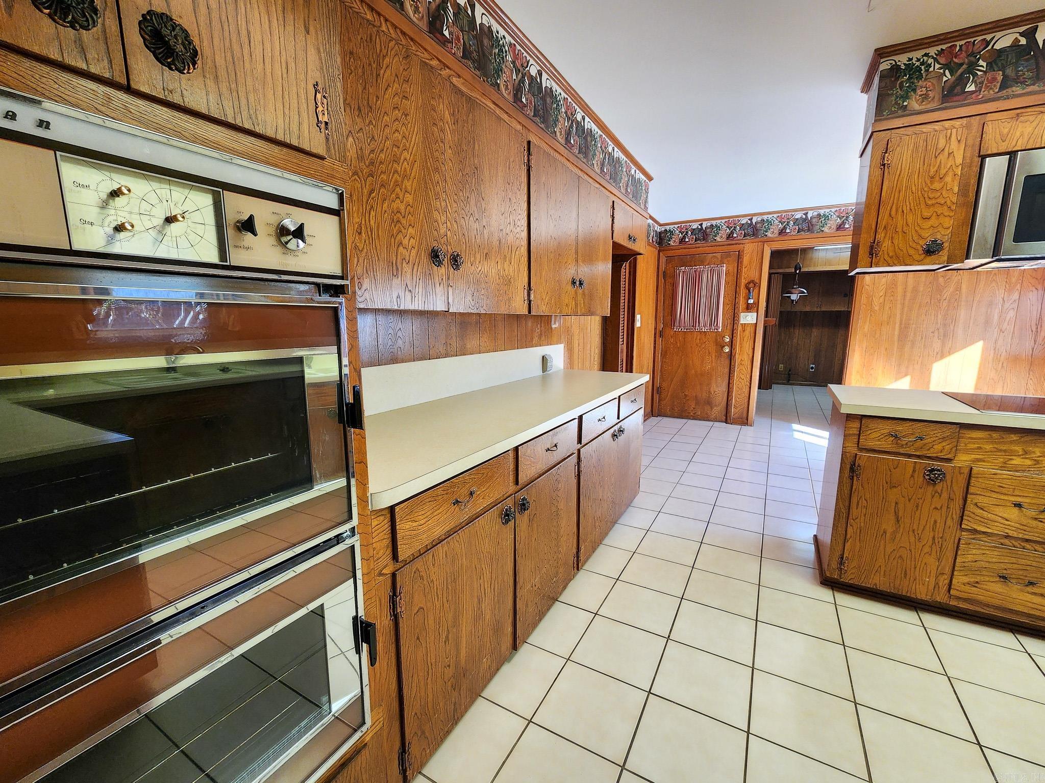 THOMPSON HEIGHTS 4TH S-D - Residential