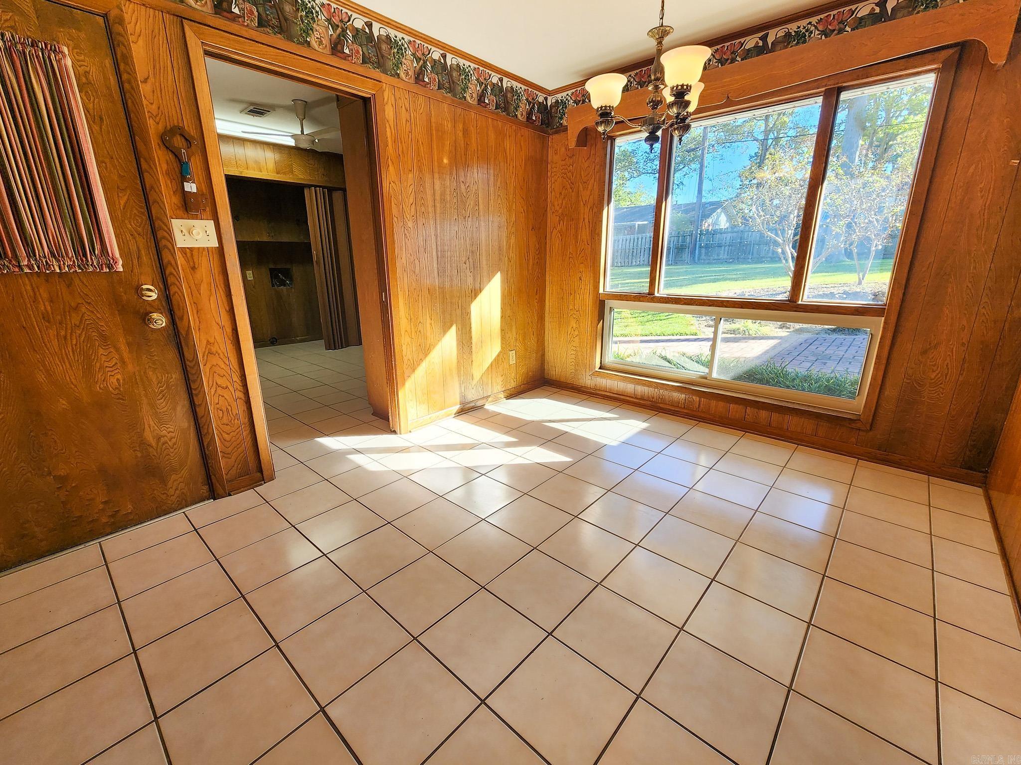 THOMPSON HEIGHTS 4TH S-D - Residential