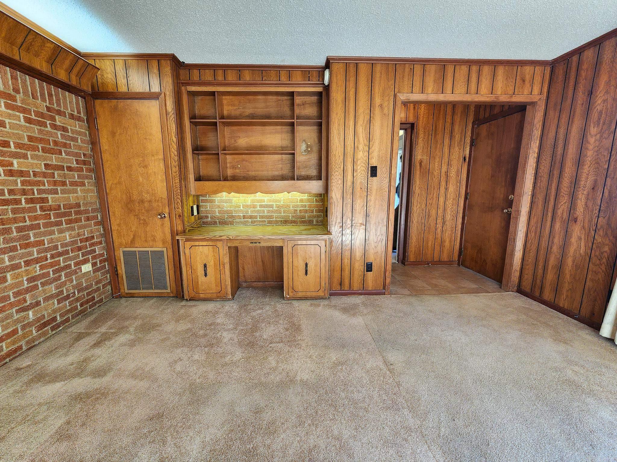 THOMPSON HEIGHTS 4TH S-D - Residential