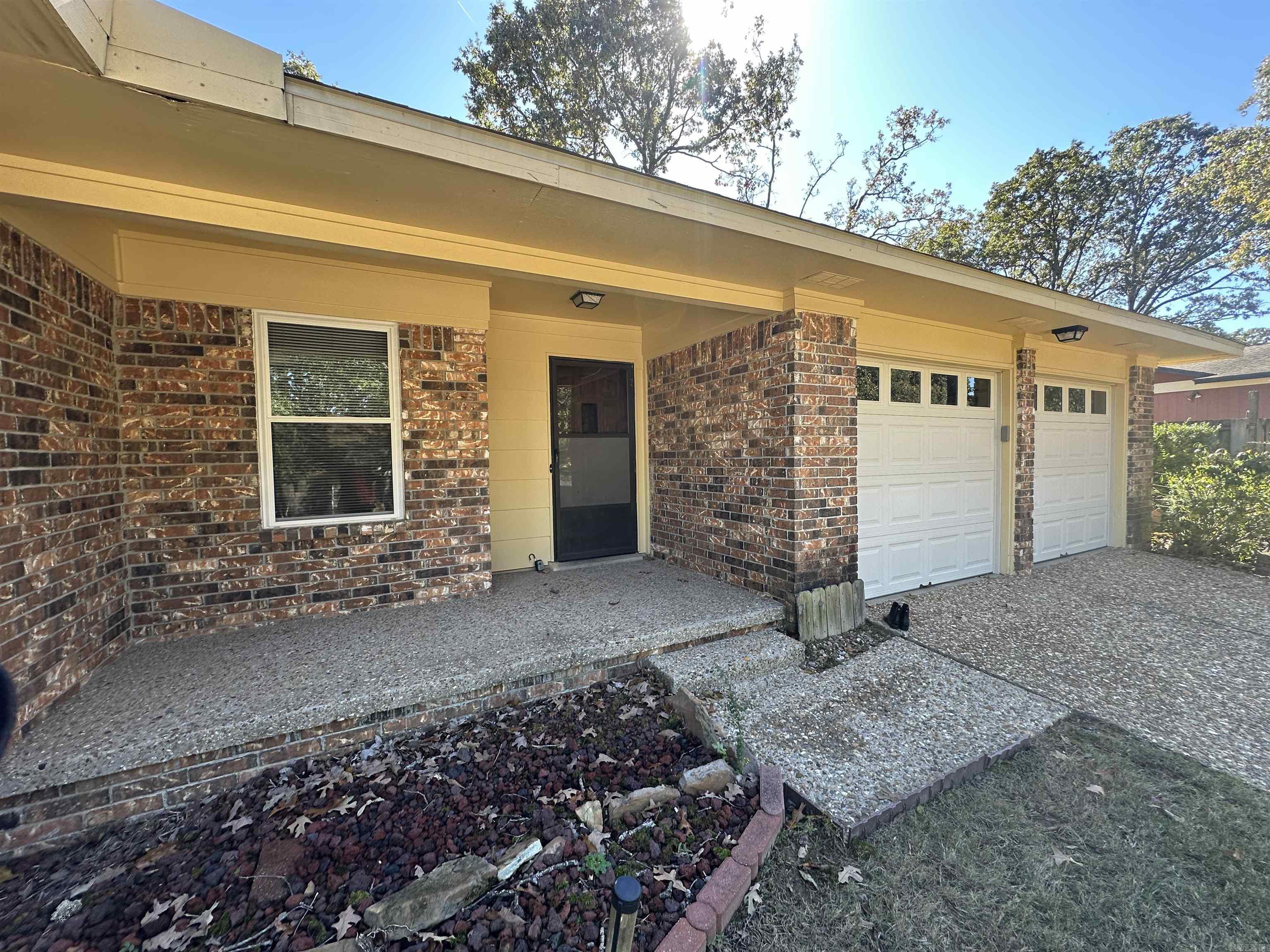 INDIAN HILLS - Residential