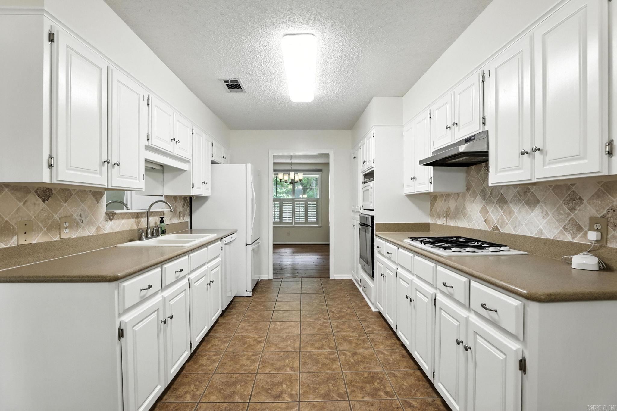 FOXWOOD ESTATES - Residential