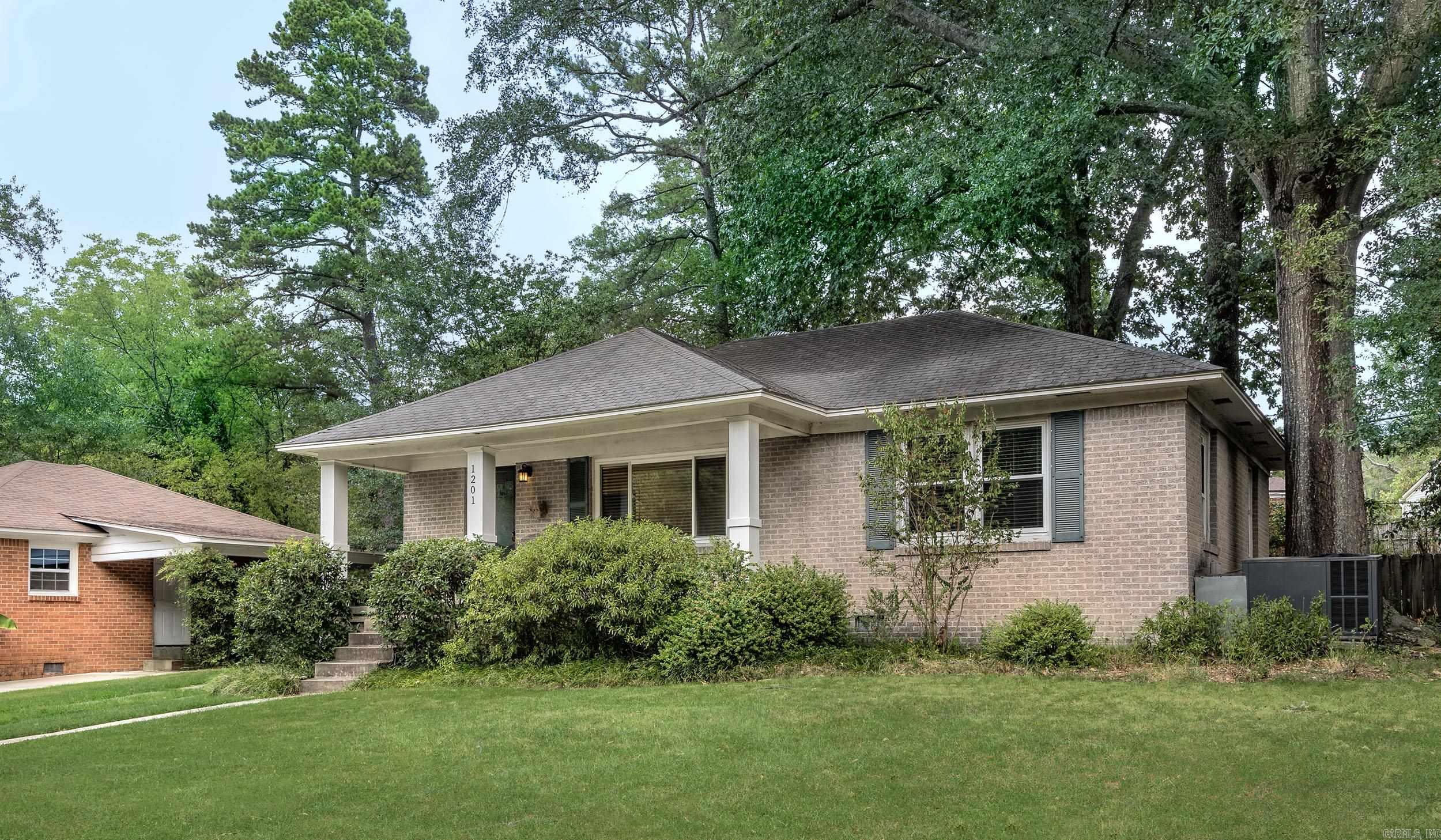 KINGWOOD PLACE - Residential