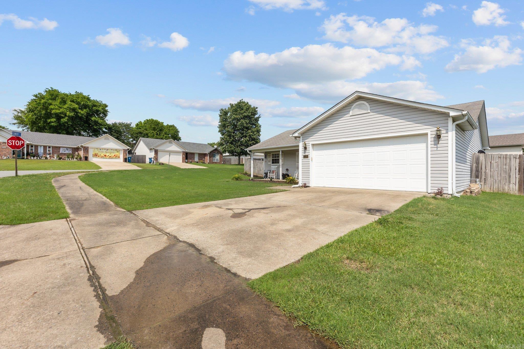 BRYANT MEADOWS - Residential