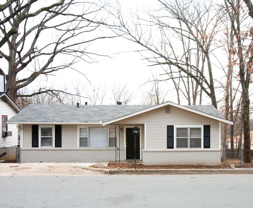 Adorable West Little Rock home for rent. This home has been completely remodeled and is located in a convenient and desirable West Little Rock location. Minutes from Baptist Hospital, shopping centers, great dining, entertainment, interstate access and more!