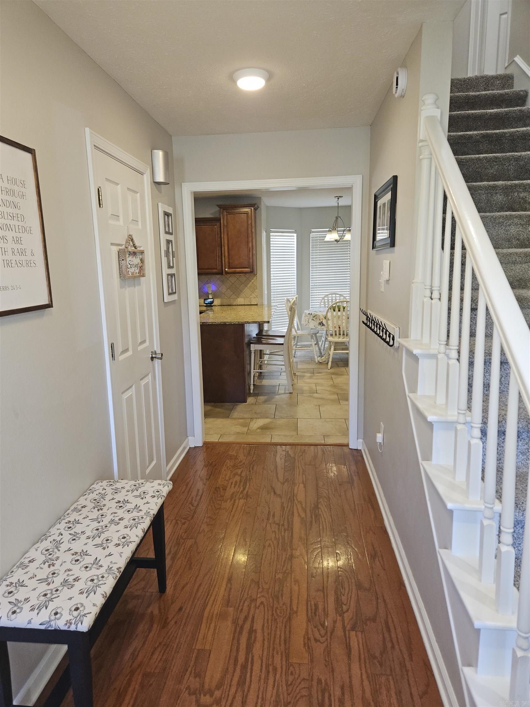 ROYAL OAKS - Residential