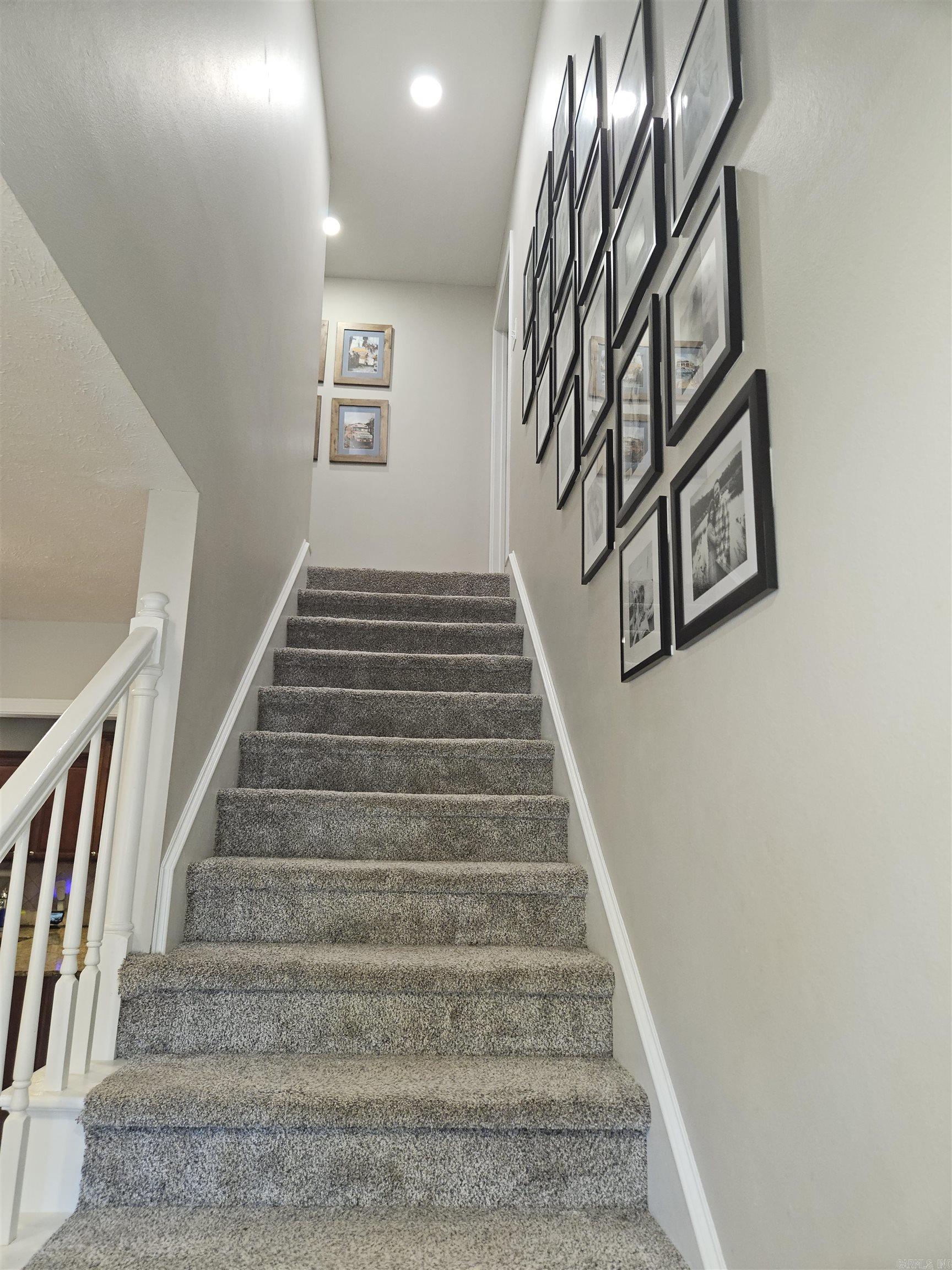 ROYAL OAKS - Residential