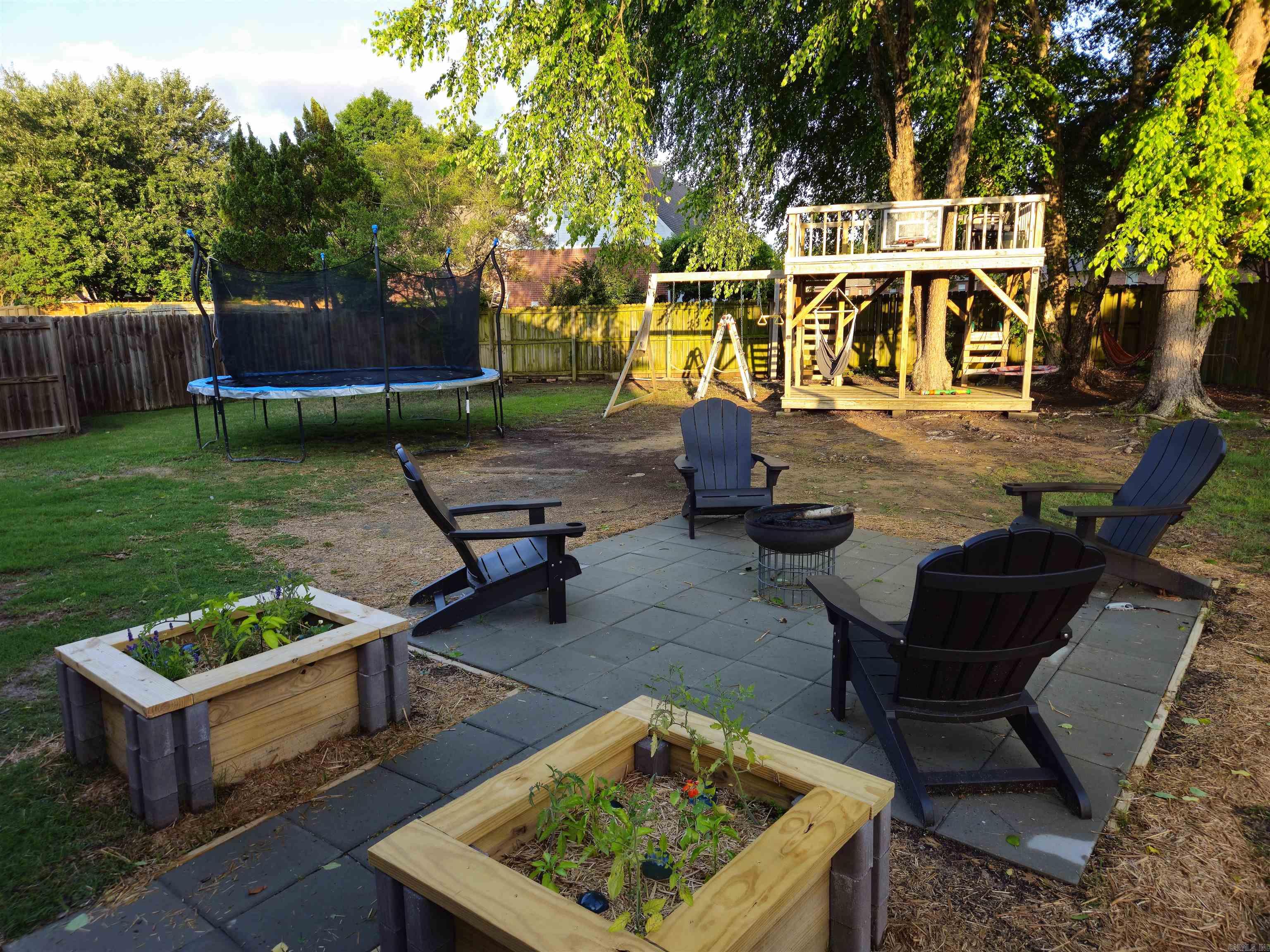 ROYAL OAKS - Residential