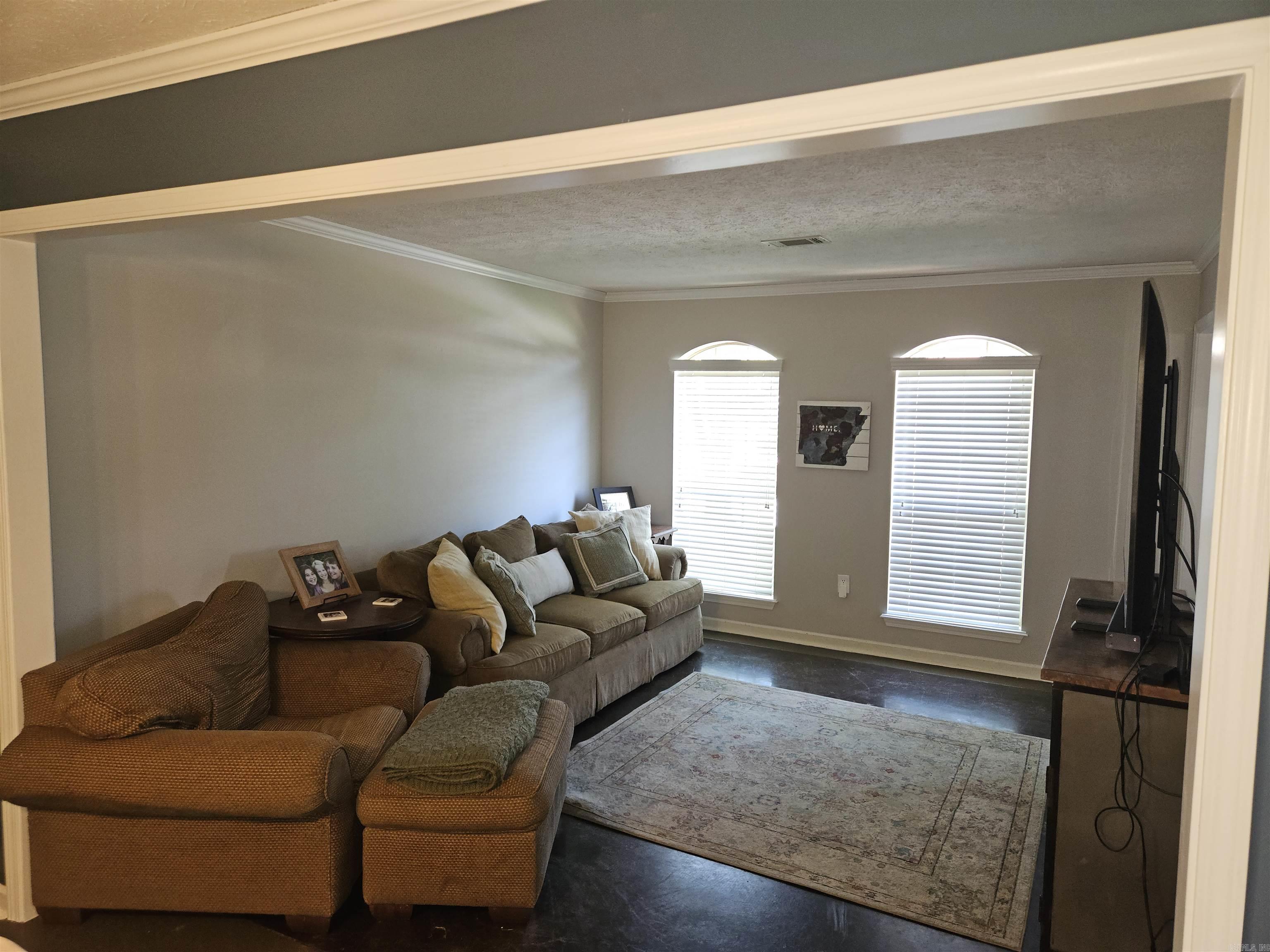 ROYAL OAKS - Residential