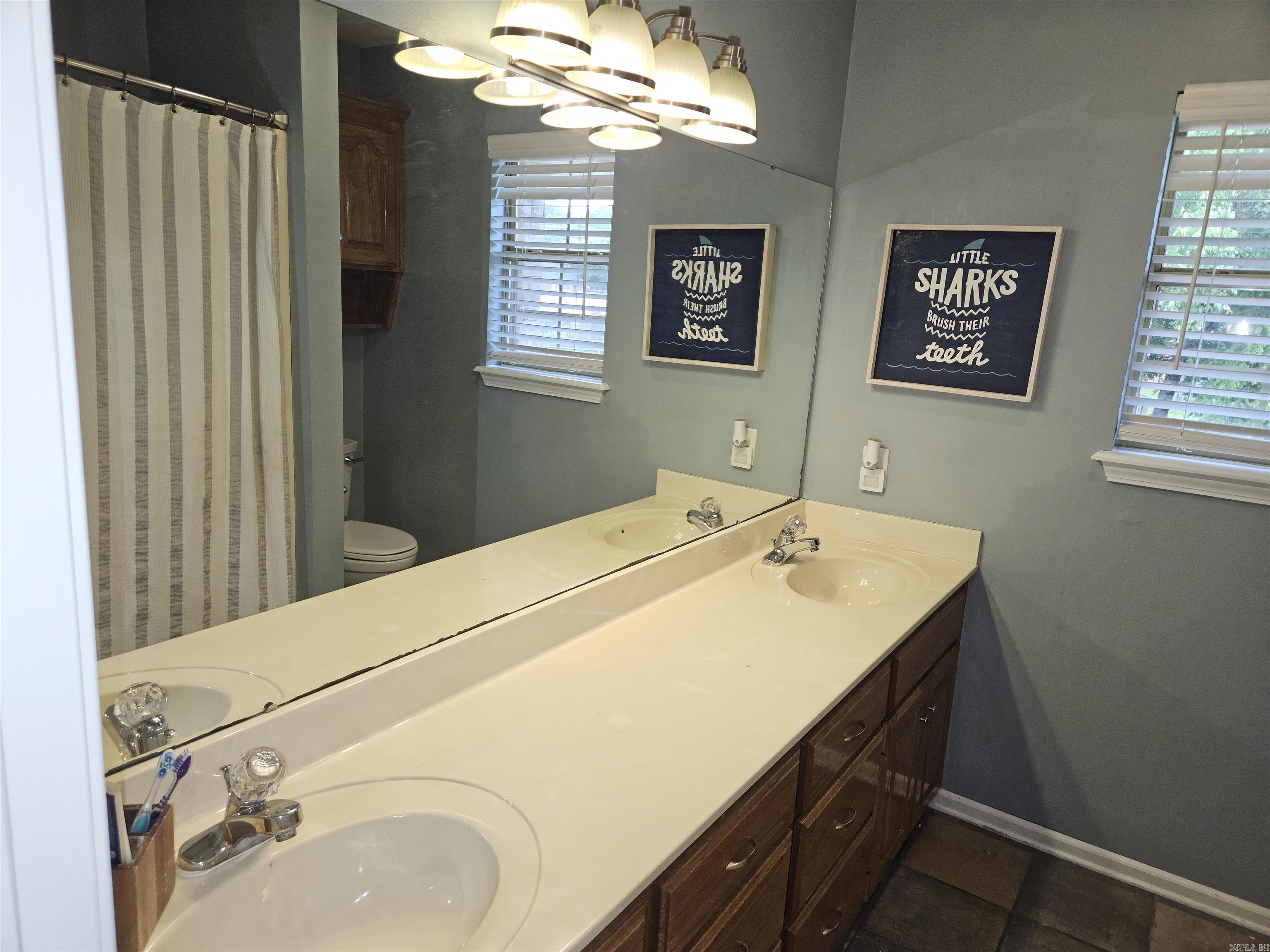ROYAL OAKS - Residential