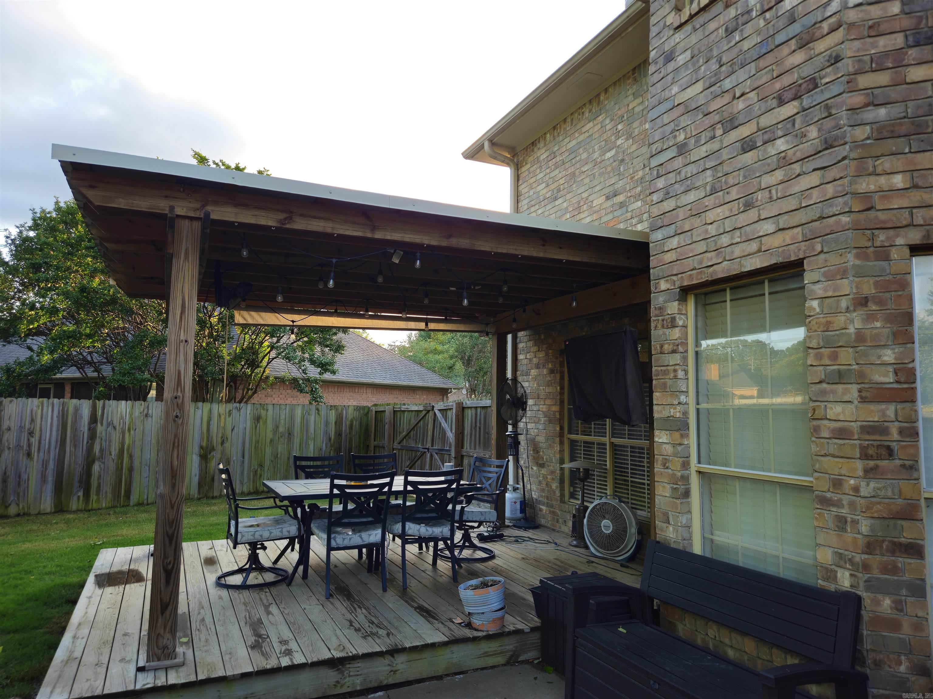 ROYAL OAKS - Residential