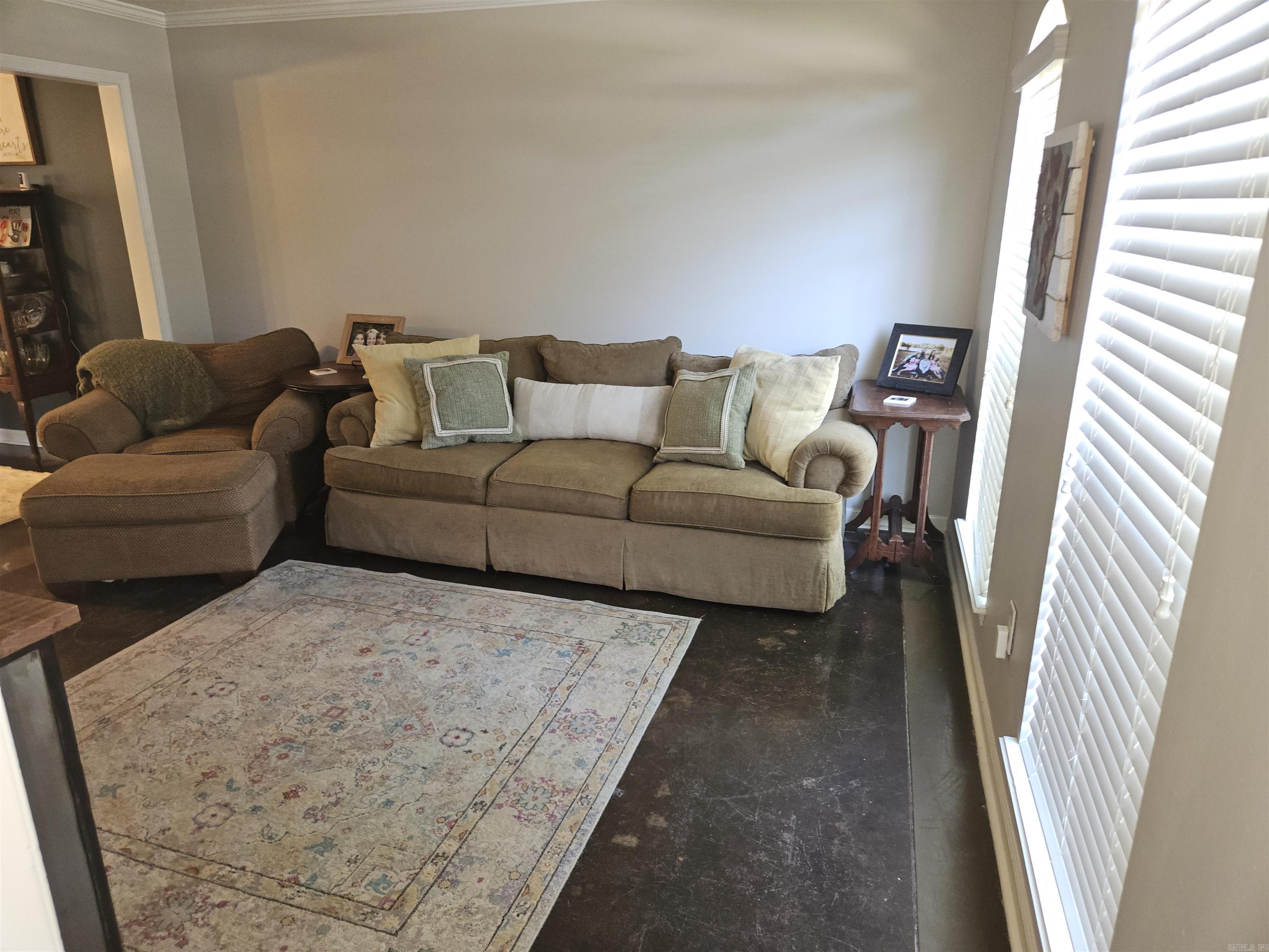 ROYAL OAKS - Residential