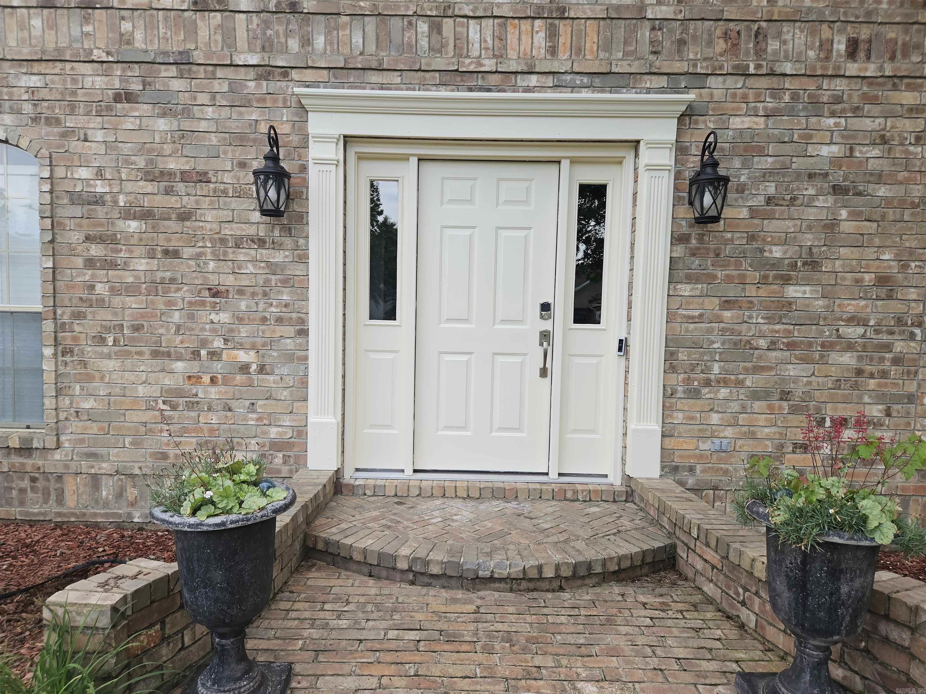 ROYAL OAKS - Residential