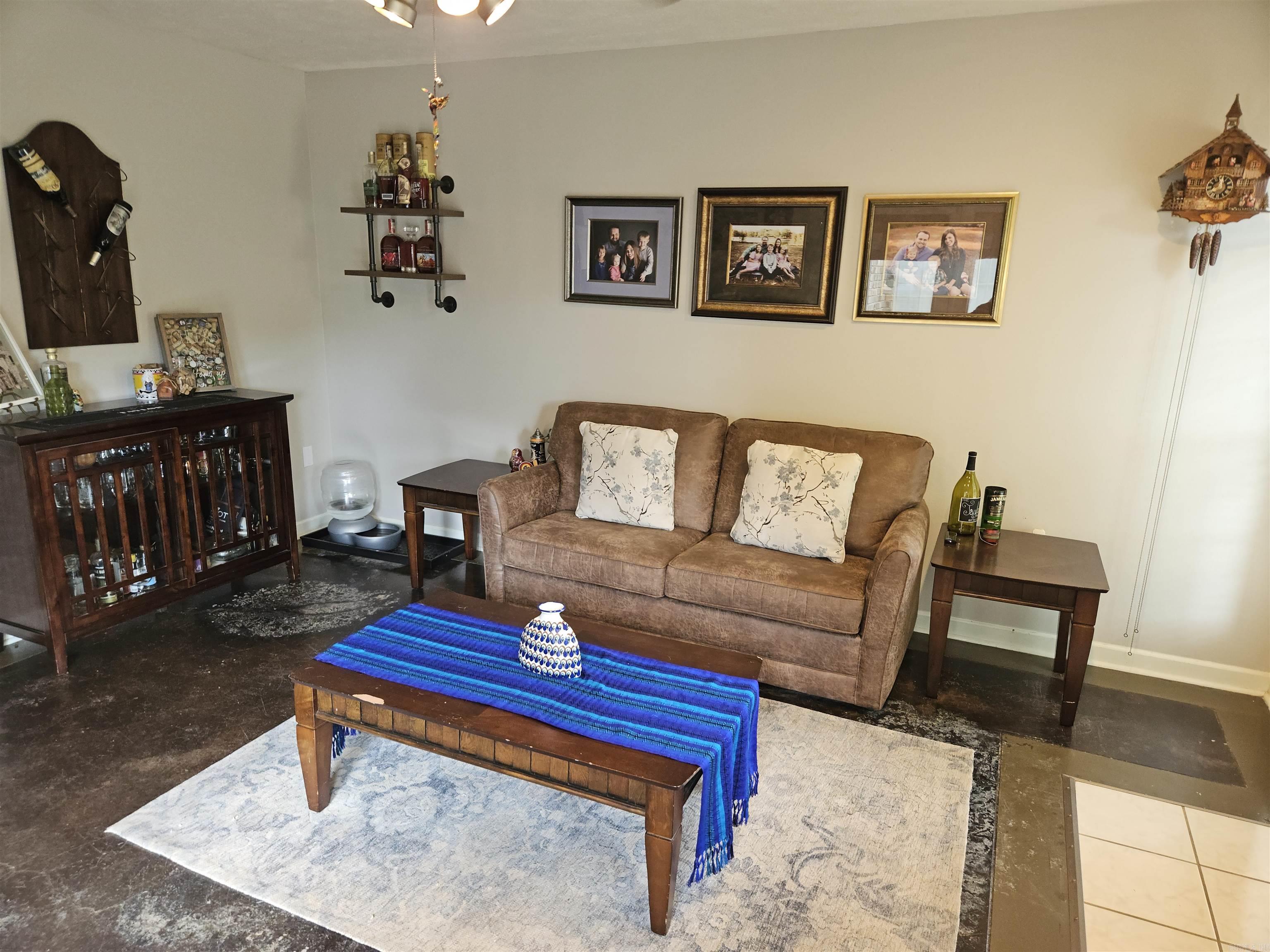 ROYAL OAKS - Residential
