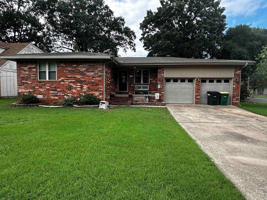 Welcome home to this gorgeously updated 3 bedroom, 2 bathroom beauty in the heart of Sherwood.  Perfect for entertaining!  The open living, dining, and large kitchen will be great for any party.  With the screened in back patio and shaded backyard, yourself and your guests will enjoy your time outdoors.  Almost as great as the home itself, is the large 25x30 heated shop.  Come take a look today and make this yours before it's gone!