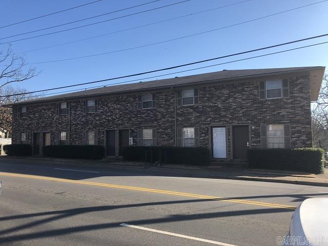 Apartment Package. 3825 W. Markham (12 1 bedroom units), 424 Johnson (10 1 bedroom Units), 17 Rosemunn (2 bedroom Unit Duplex), 18 Rosemunn (2 bedroom Unit Duplex). Sold all together. Owner will not split up. Great rental areas close to UAMS and Mid Town Little Rock. 3 vacancies.
