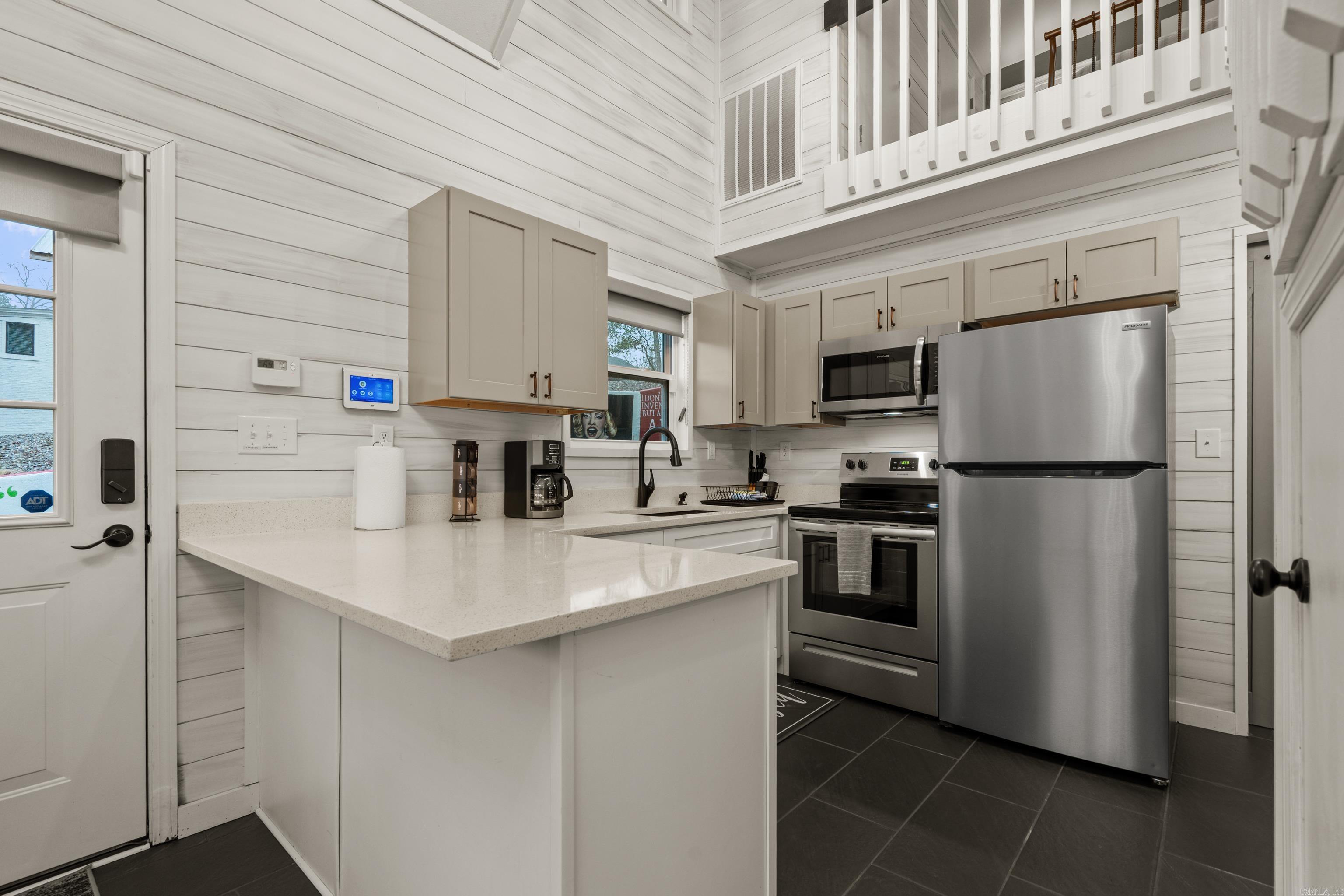 HSR BLK - Residential