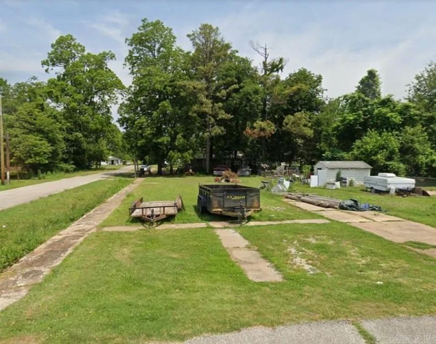 Enjoy the small town life of Luxora Arkansas in Mississippi County. This flat lot that is ready for you to have your new home is just west of the Mississippi River and Tennessee border. This quiet area is also just north of Oseola with the popular area amenities.