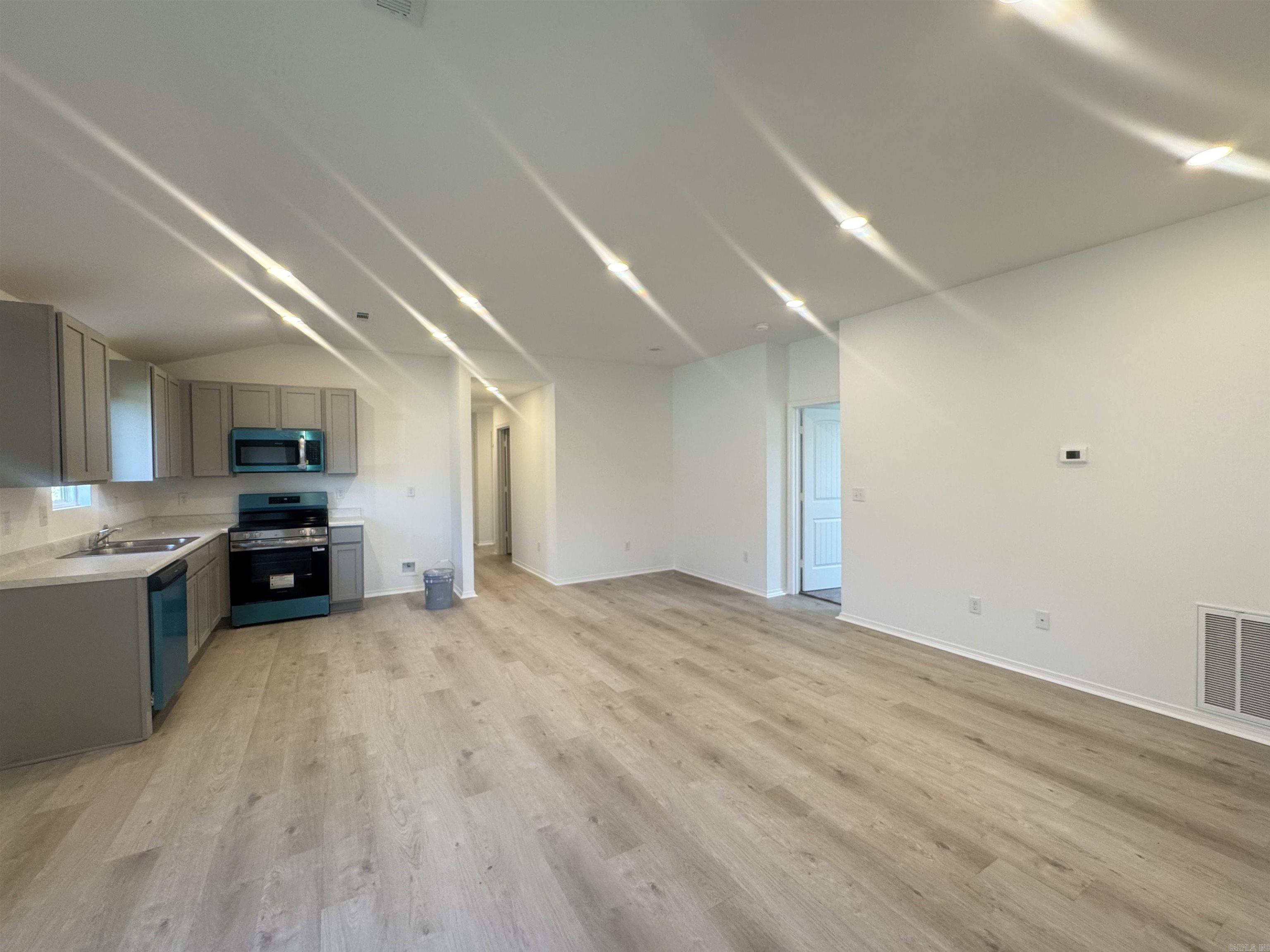 SPRINGLAKE TRAILS - Residential