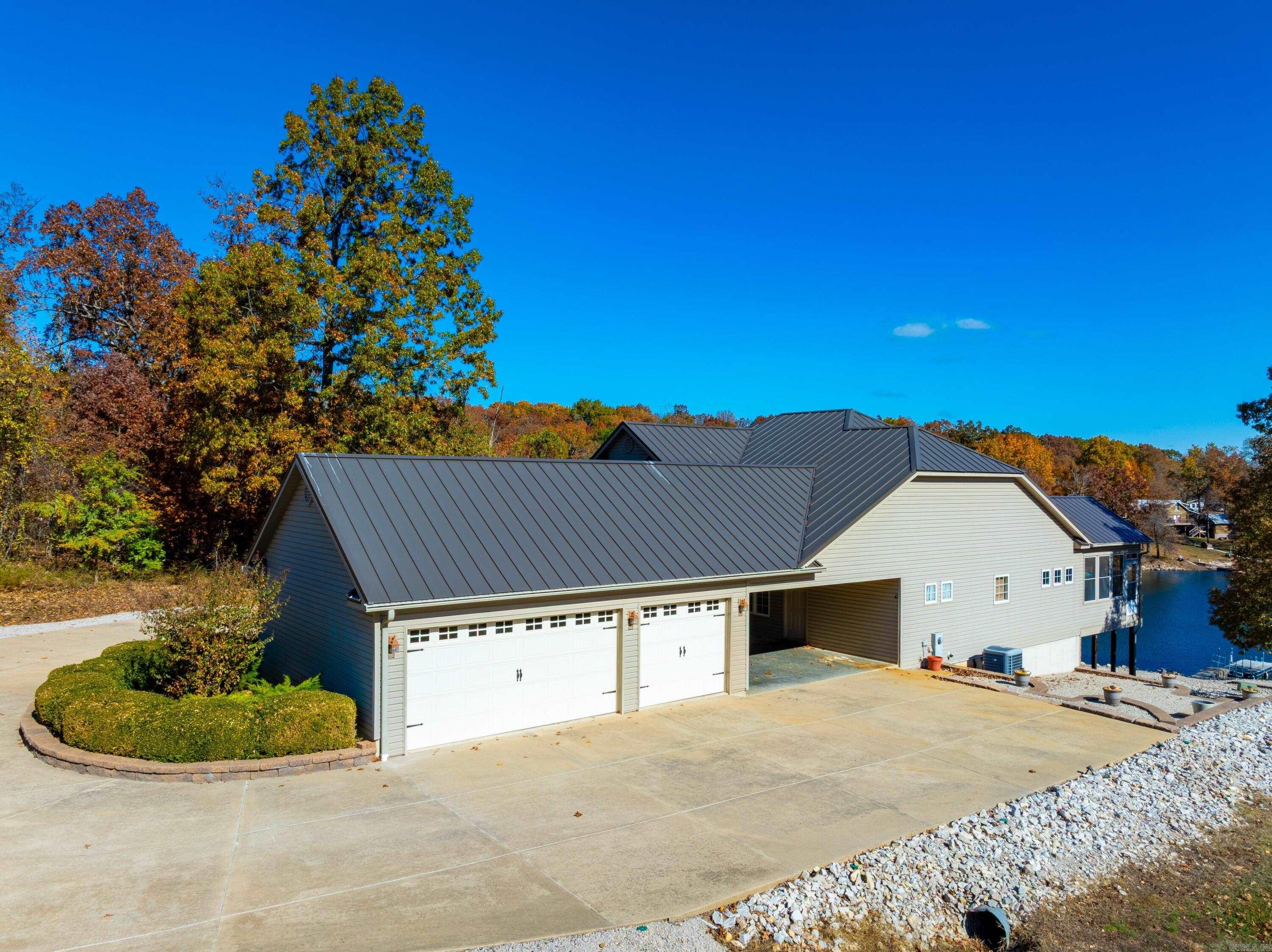 CROWN VIEW - Residential