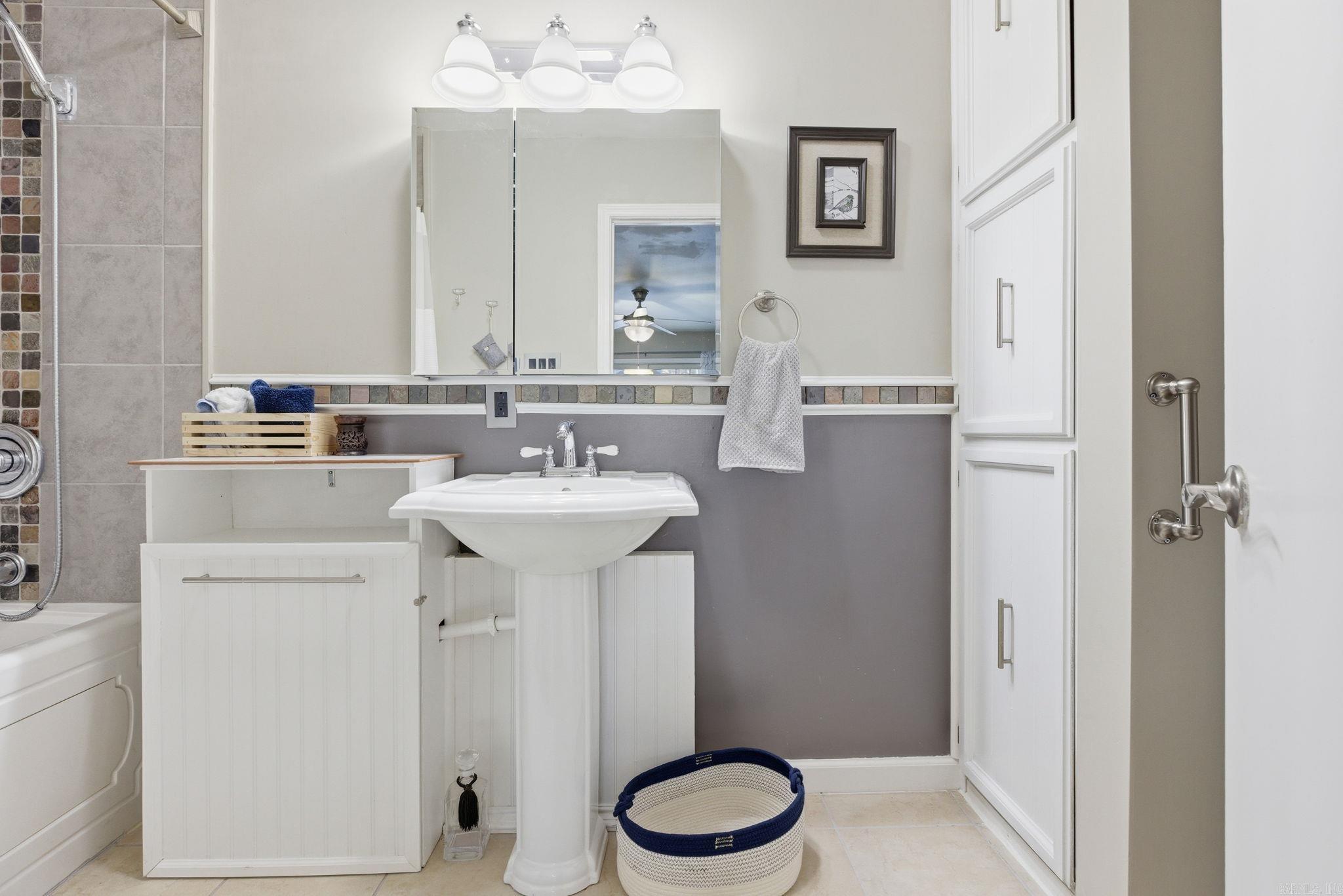 STONELEDGE TO COOK MTN VIL - Residential