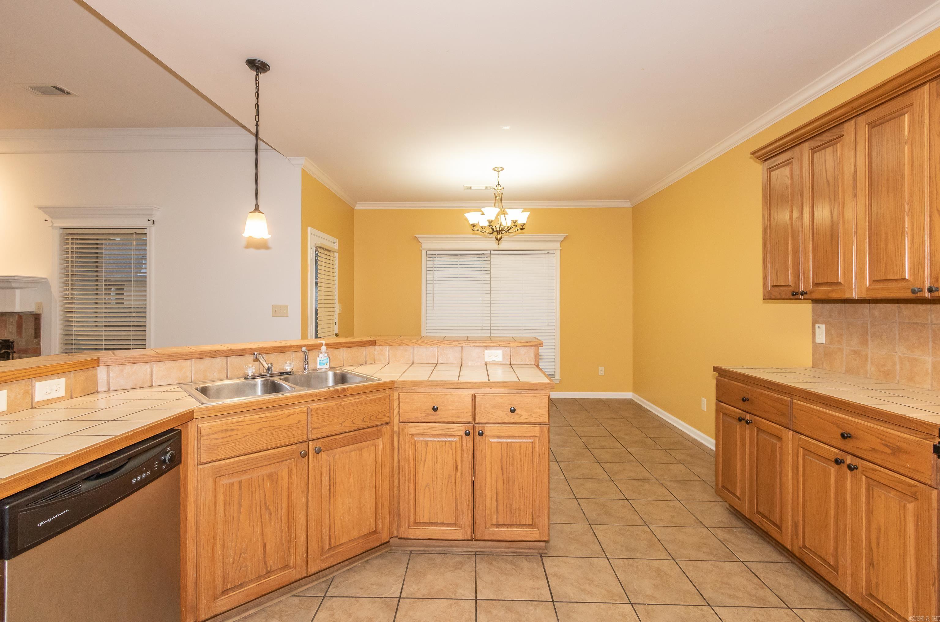 CHATEAUS ON STAGECOACH - Residential