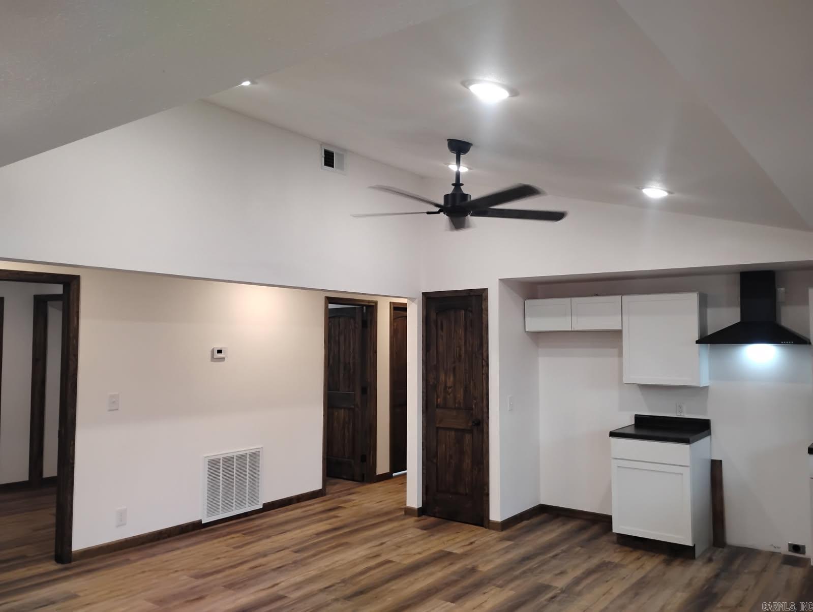 UNPLATTED ACREAGE - Residential