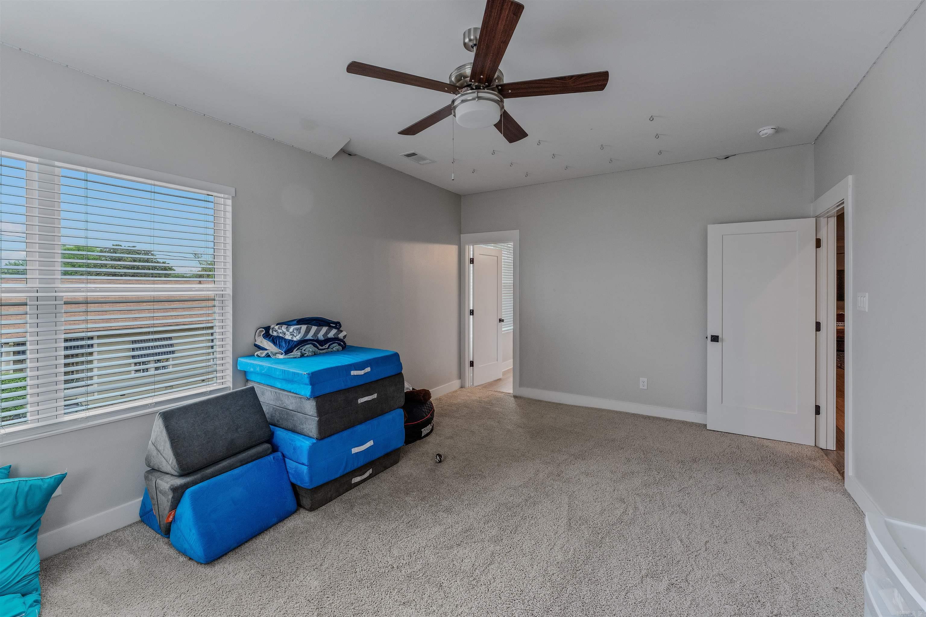 BRENTS - Residential