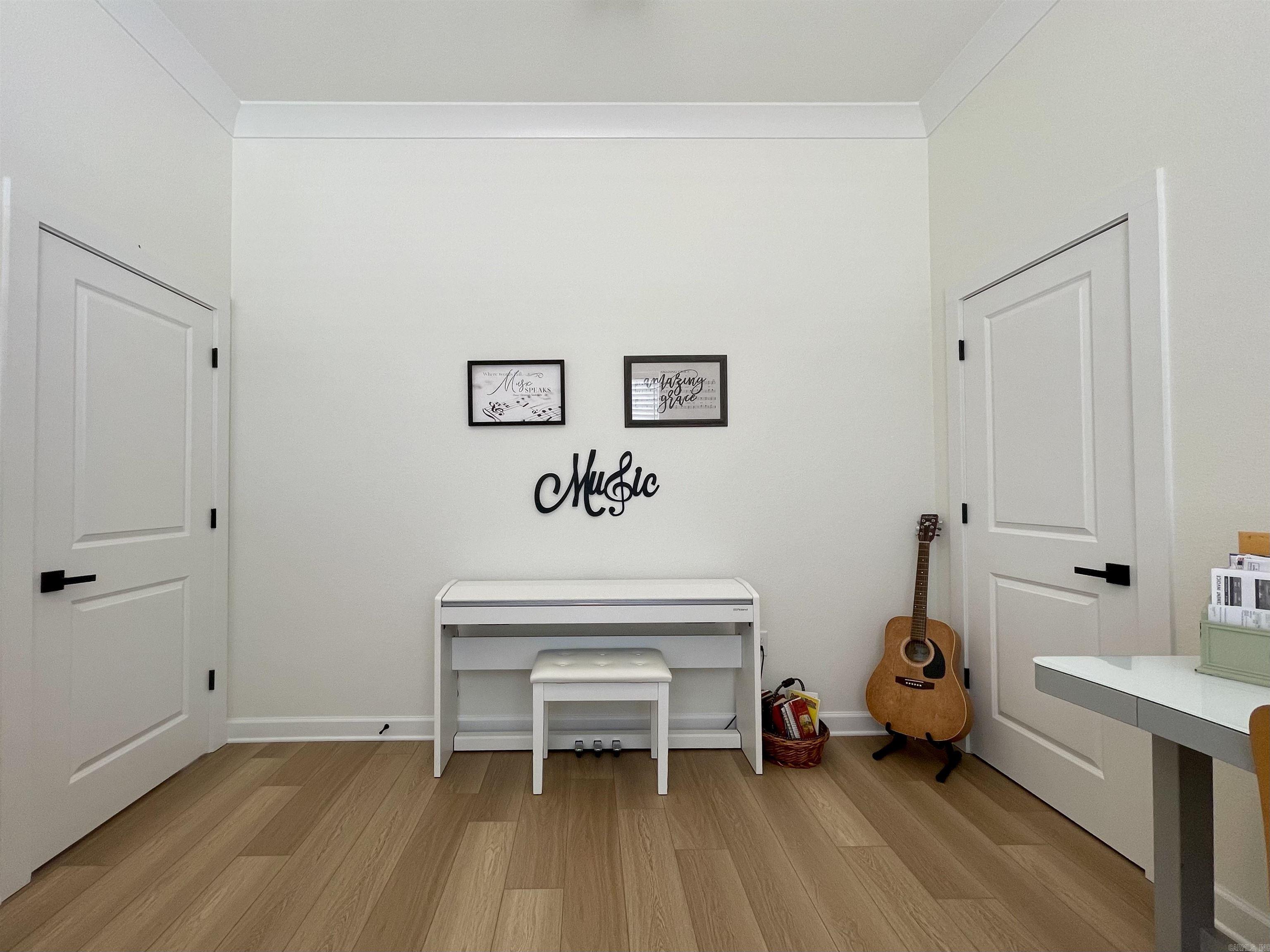 JACOB CREEK - Residential