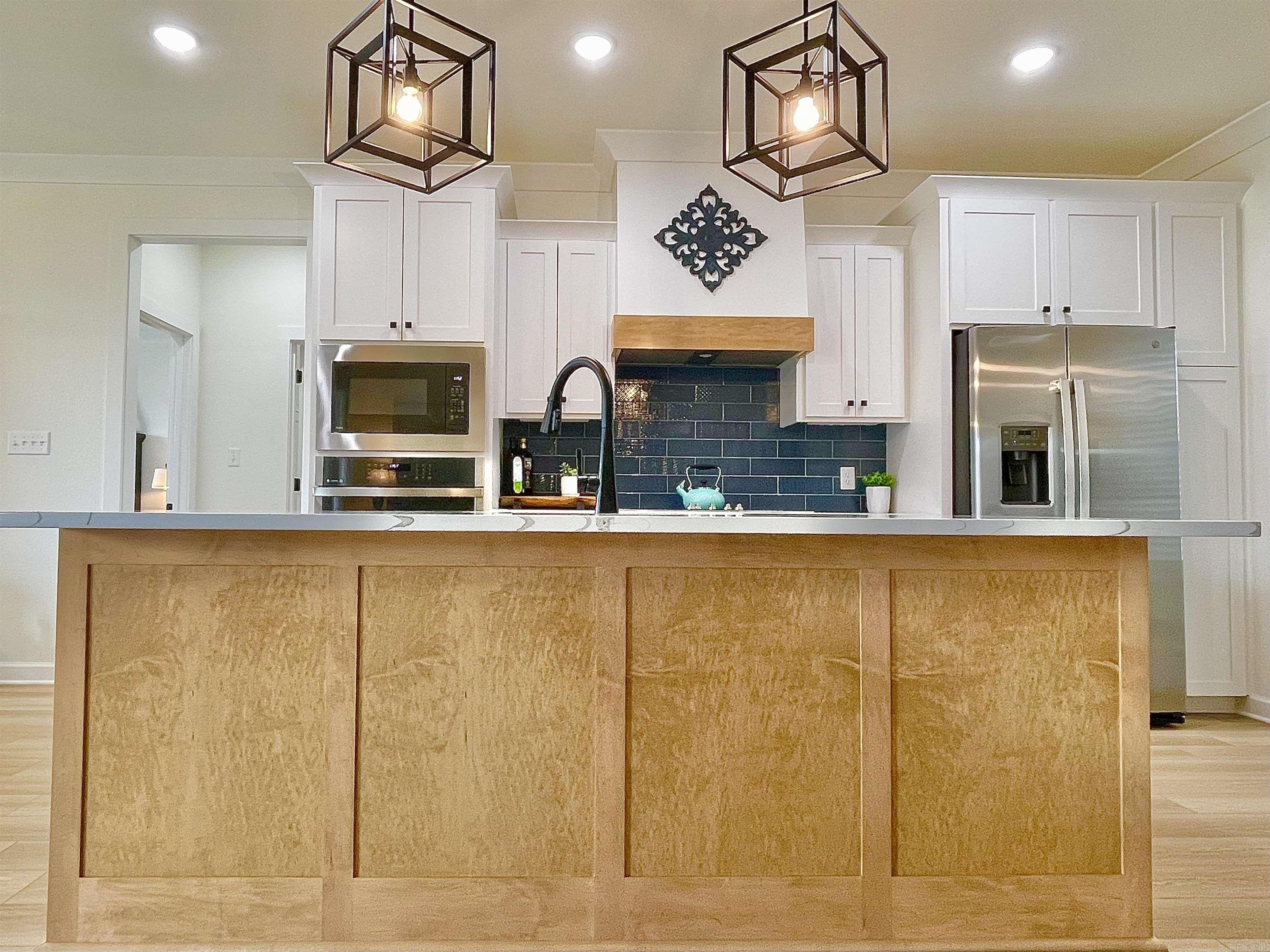 JACOB CREEK - Residential