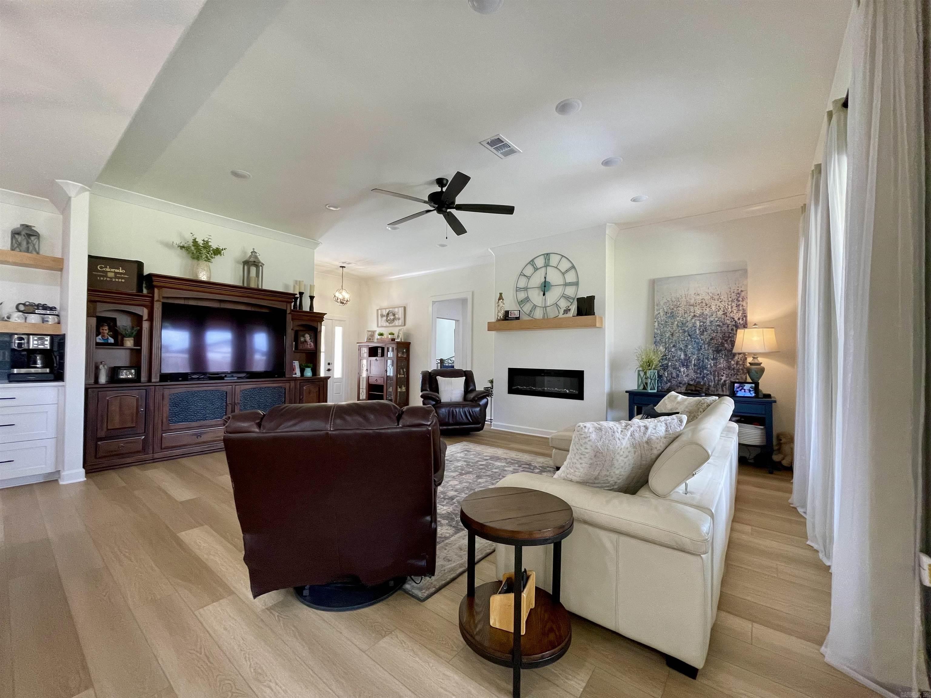 JACOB CREEK - Residential