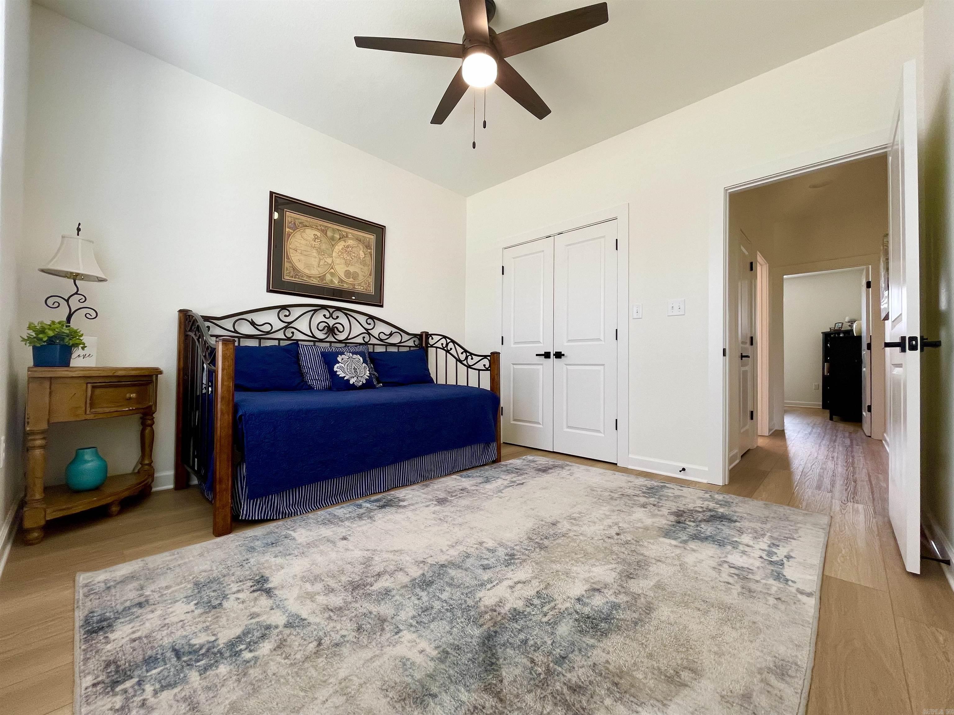 JACOB CREEK - Residential