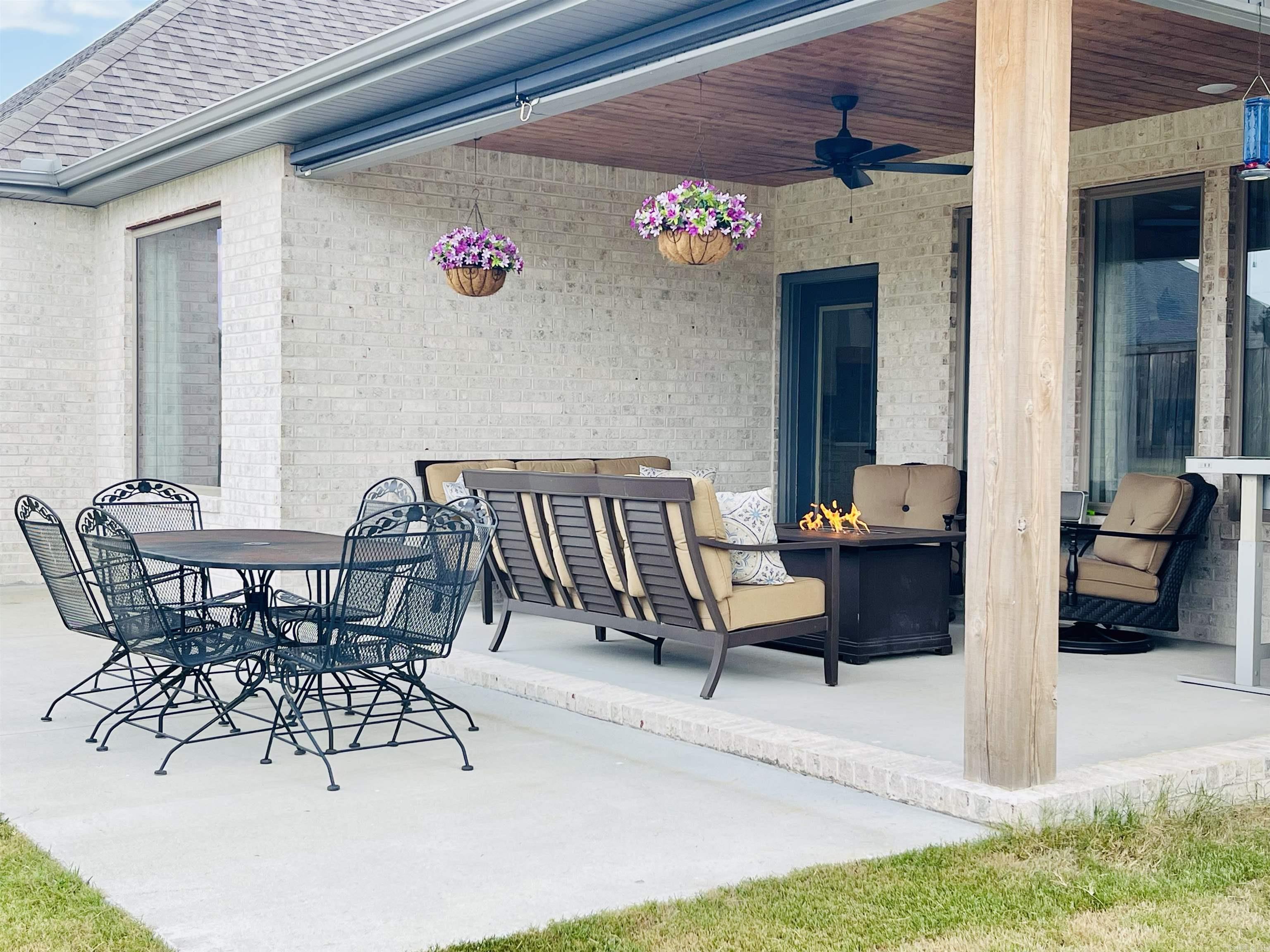 JACOB CREEK - Residential