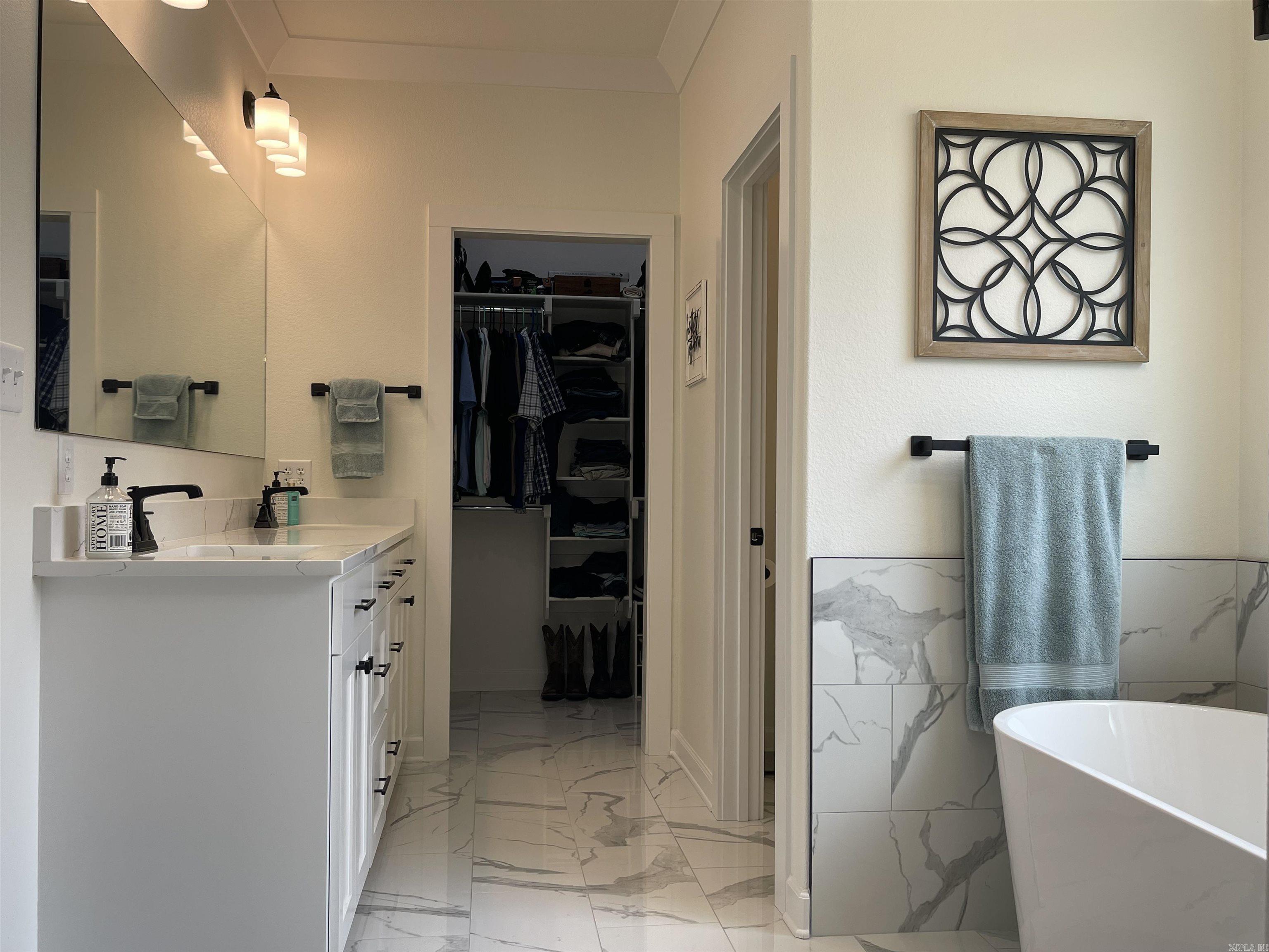 JACOB CREEK - Residential