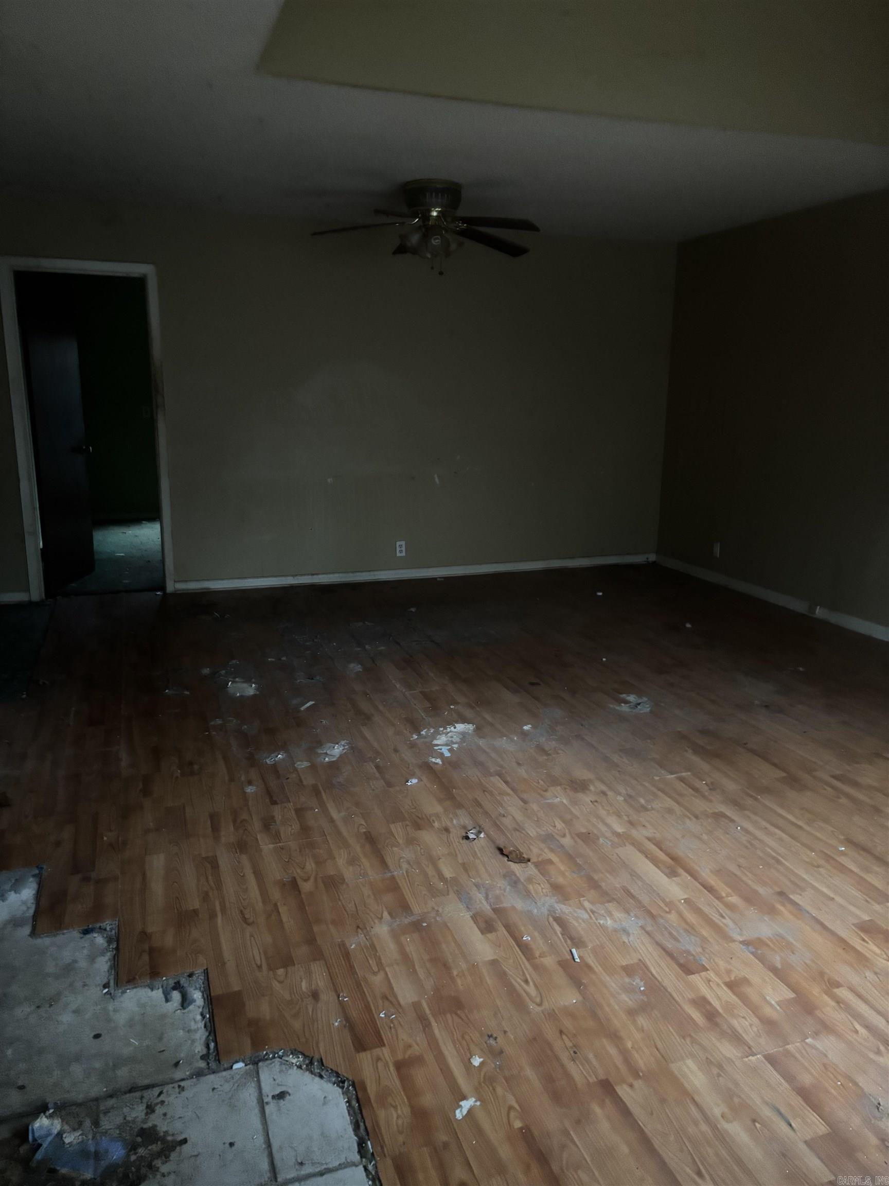 Velencia Court #3 - Residential