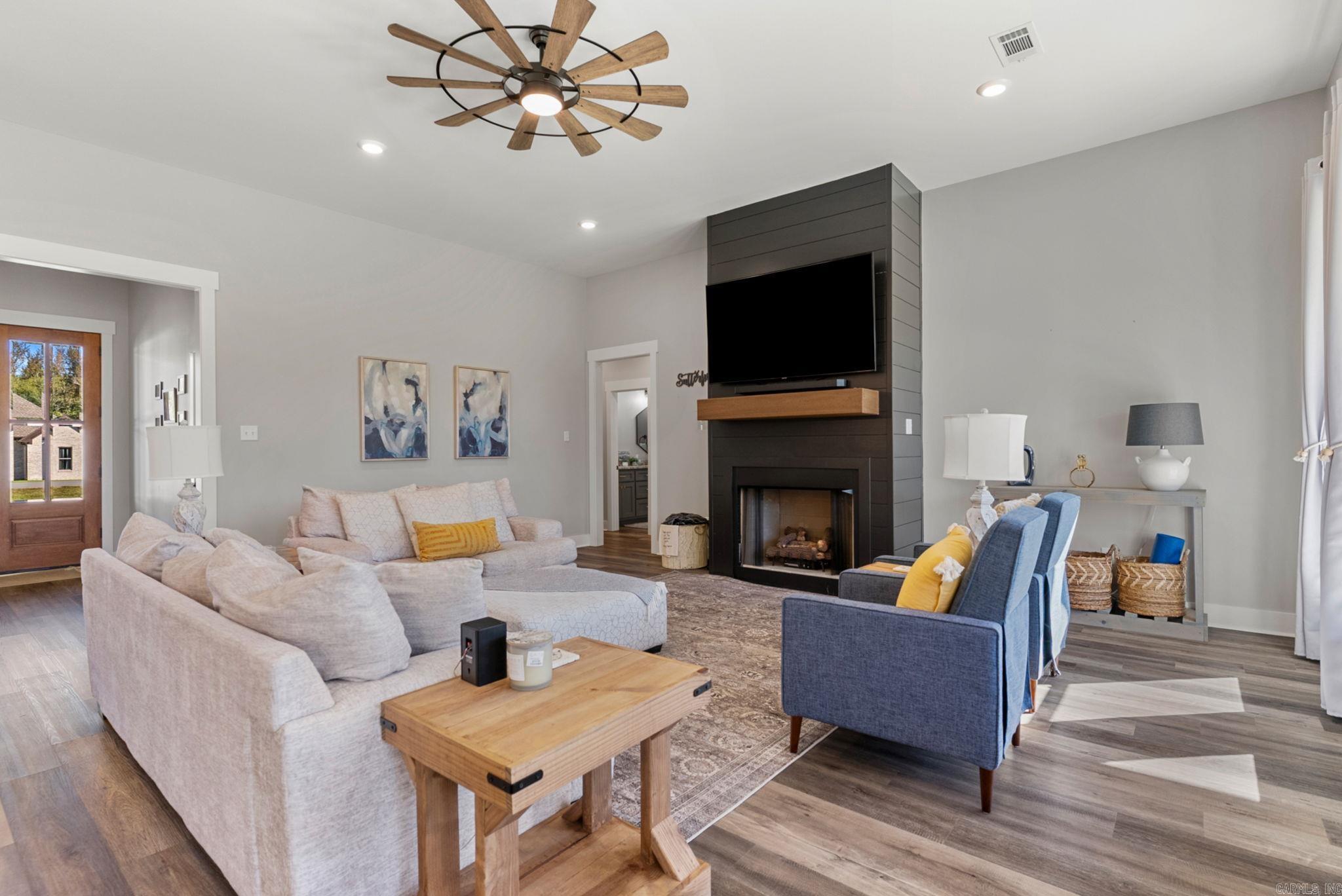 THE ACRES AT ARROWHEAD - Residential