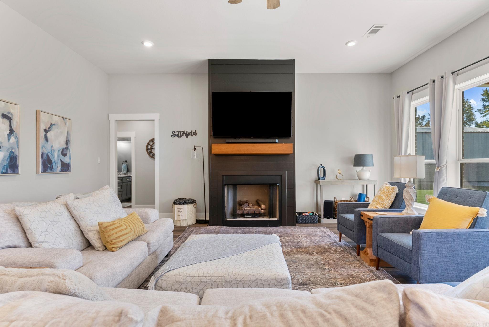 THE ACRES AT ARROWHEAD - Residential