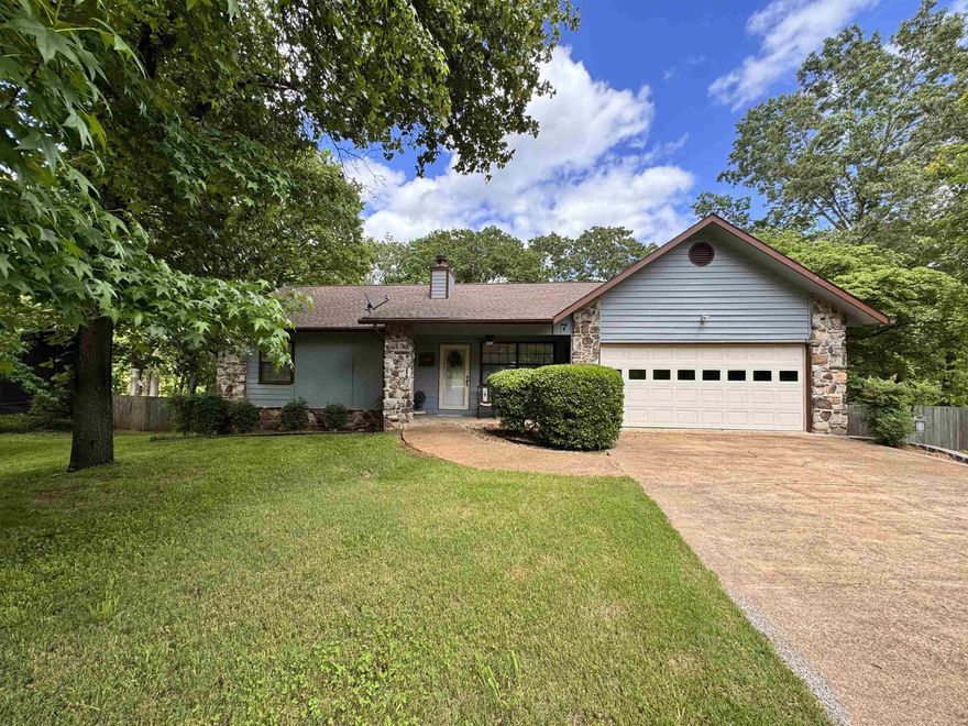 A great location overlooking the South Fork River next to the North Golf Course. The  two level home has full living facilities on the main level-2 bedrooms, 2 bathrooms, kitchen, living room/dining room combo and garage. Off the back is a long partially cover deck overlooking the river. The lower level has 2 bedrooms, bathroom a family room with a gas log heater and the mechanical room. Recent updates include roof, HVAC, and water heater. The house is being sold fully furnished including washer, dryer and refrigerator. Located in a quiet neighborhood with easy access to the golf course and river access. Properties like this are rare these days---call for your private showing.
