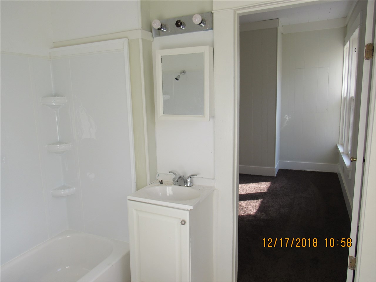 Davis & Garvin - Residential Lease