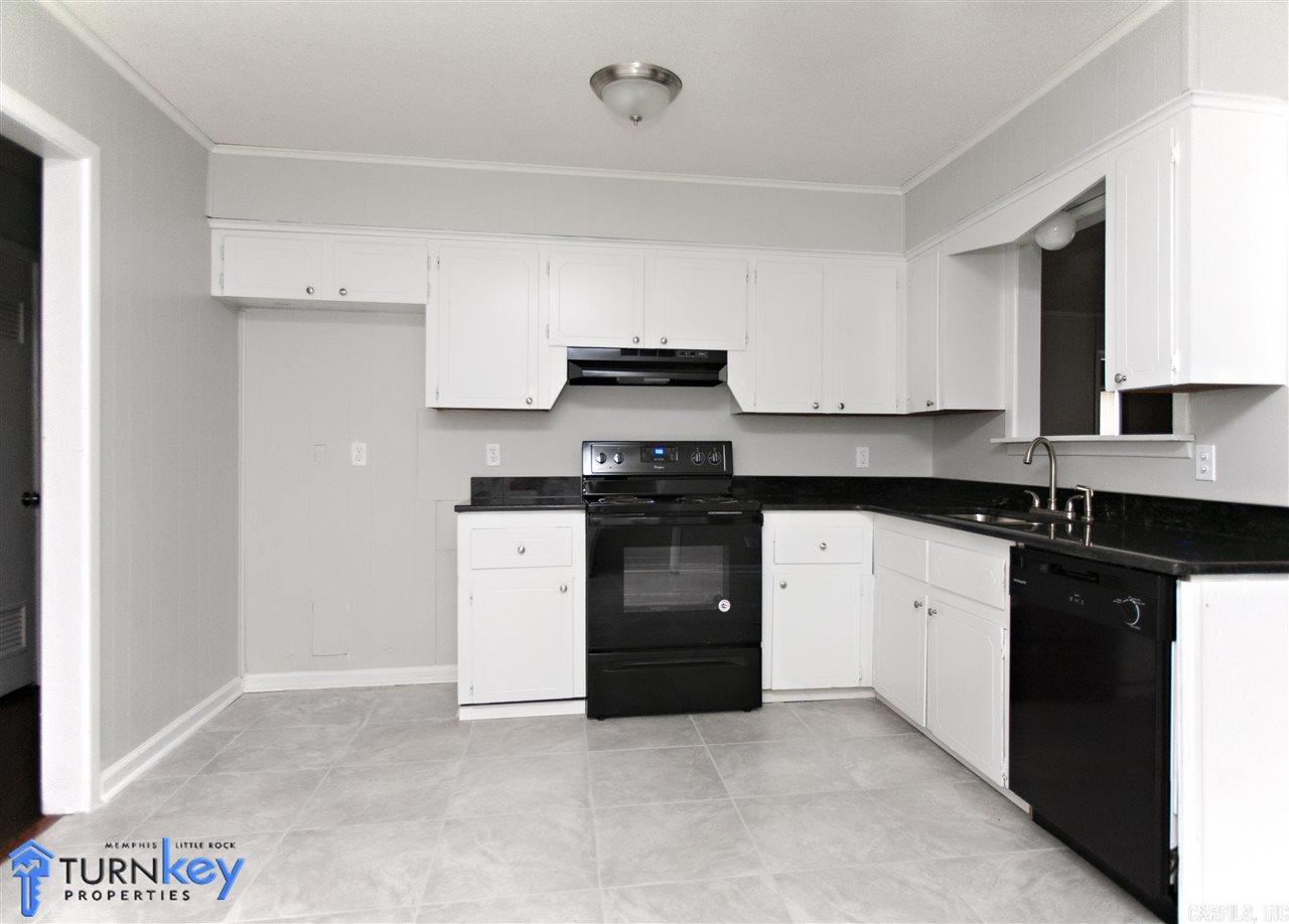 American Manor - Residential Lease