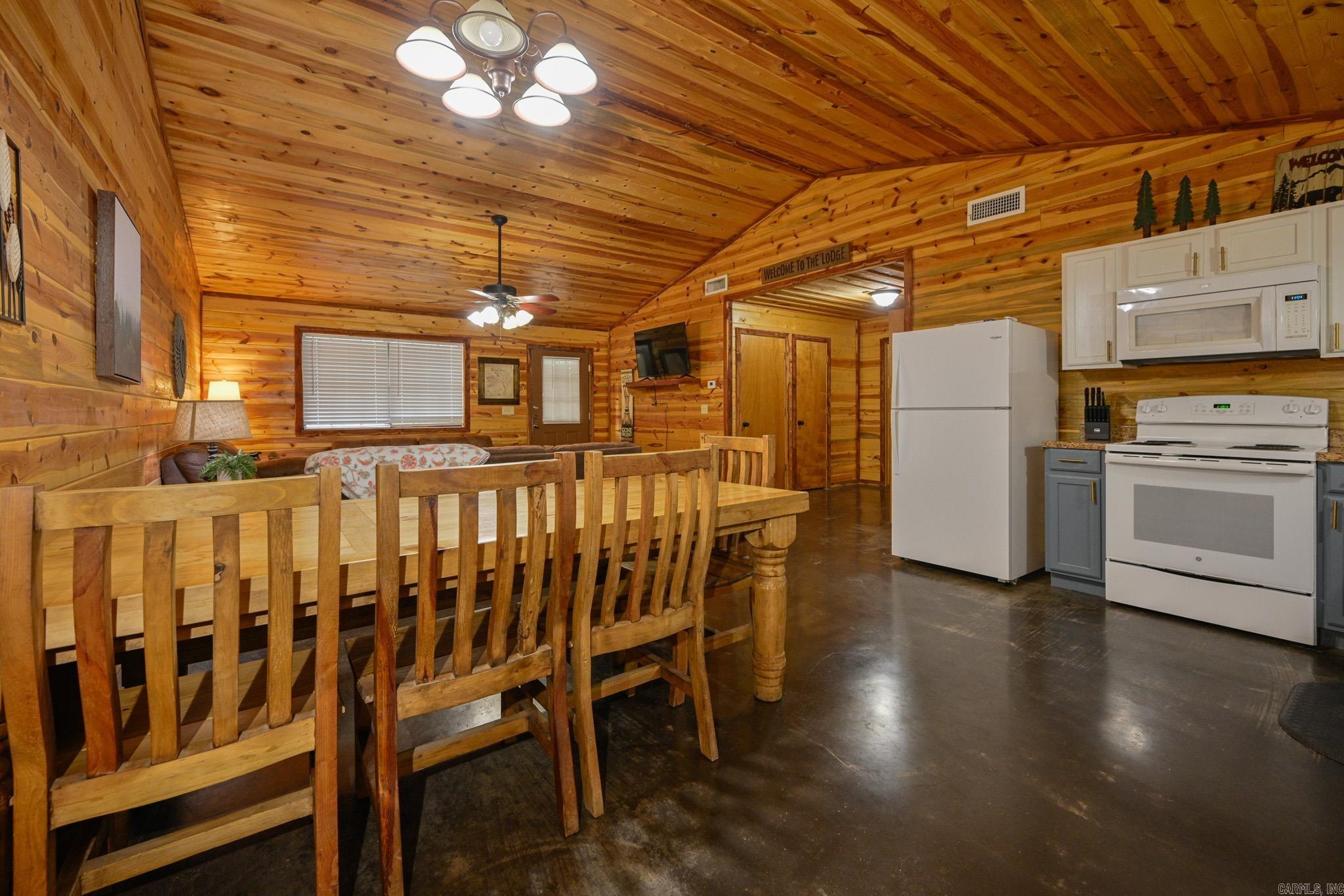 Board Camp - Residential