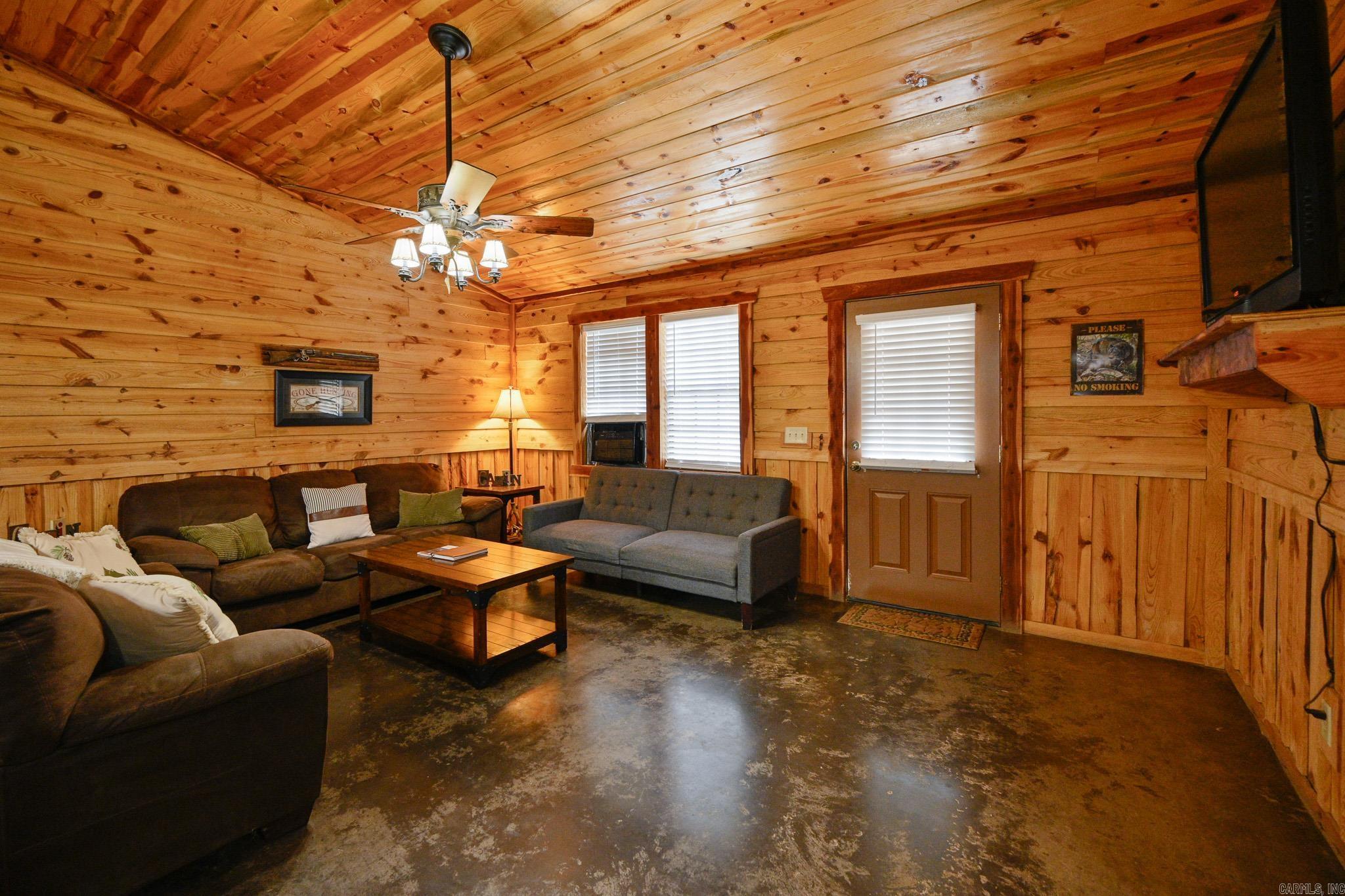 Board Camp - Residential