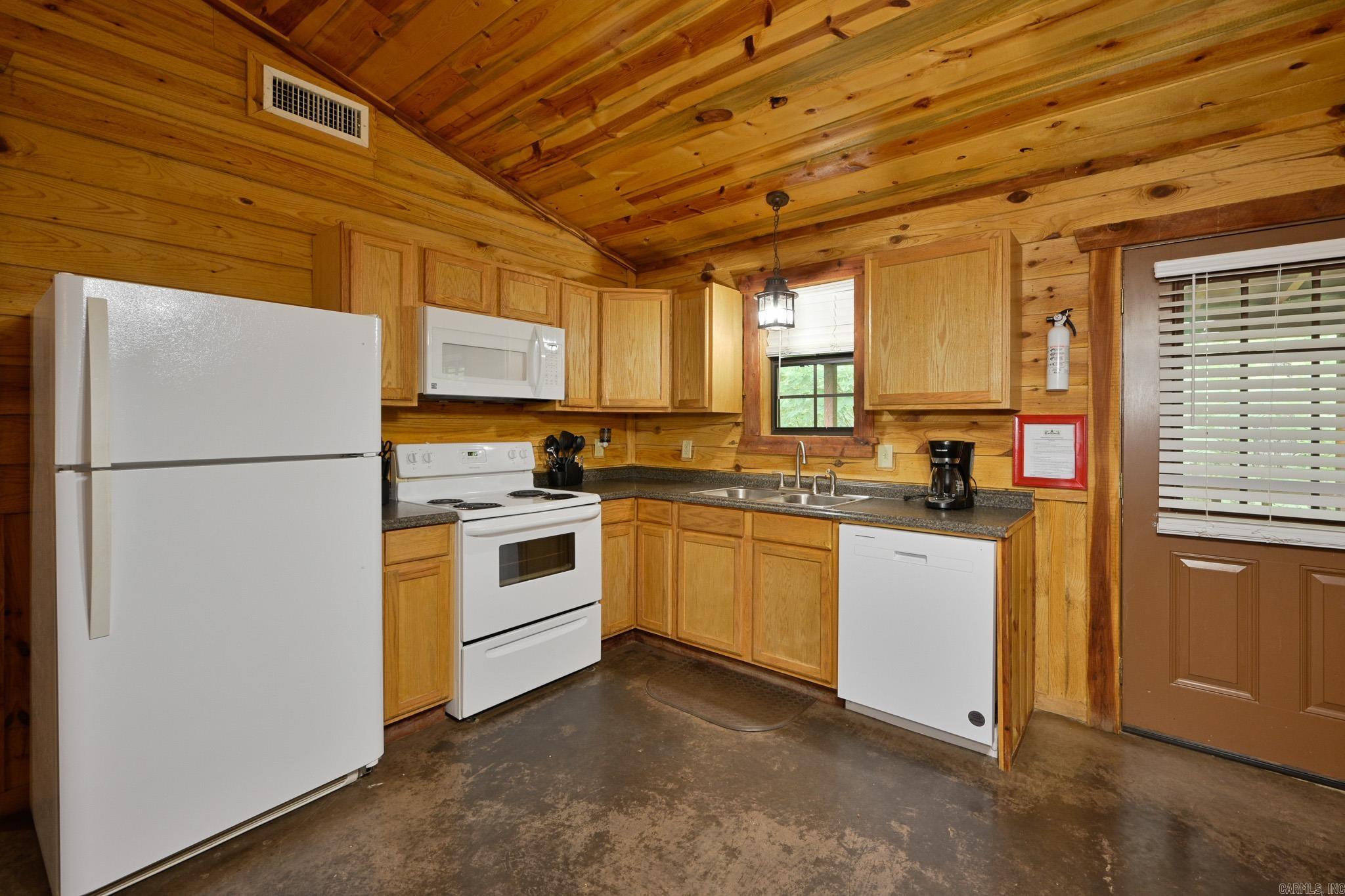 Board Camp - Residential