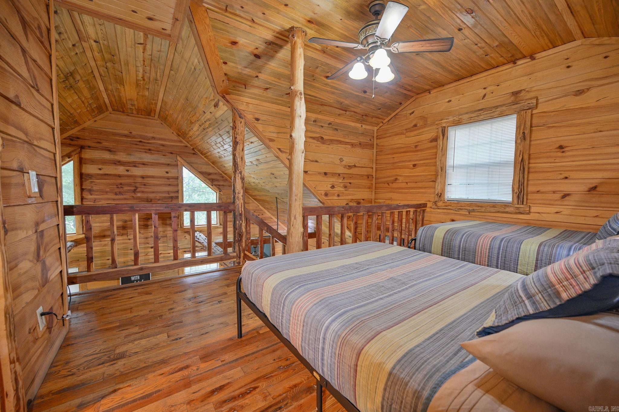 Board Camp - Residential