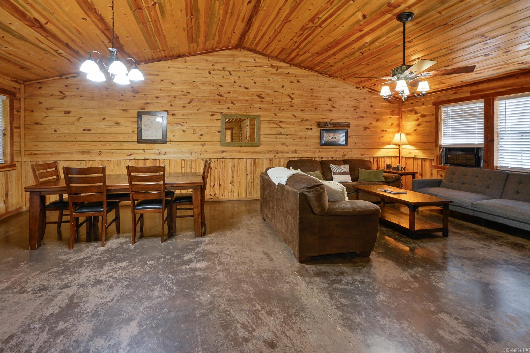 Board Camp - Residential