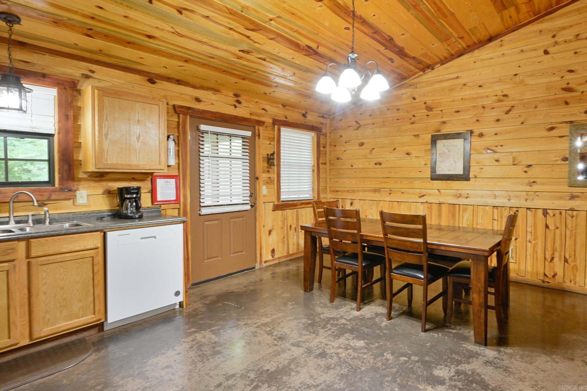 Board Camp - Residential