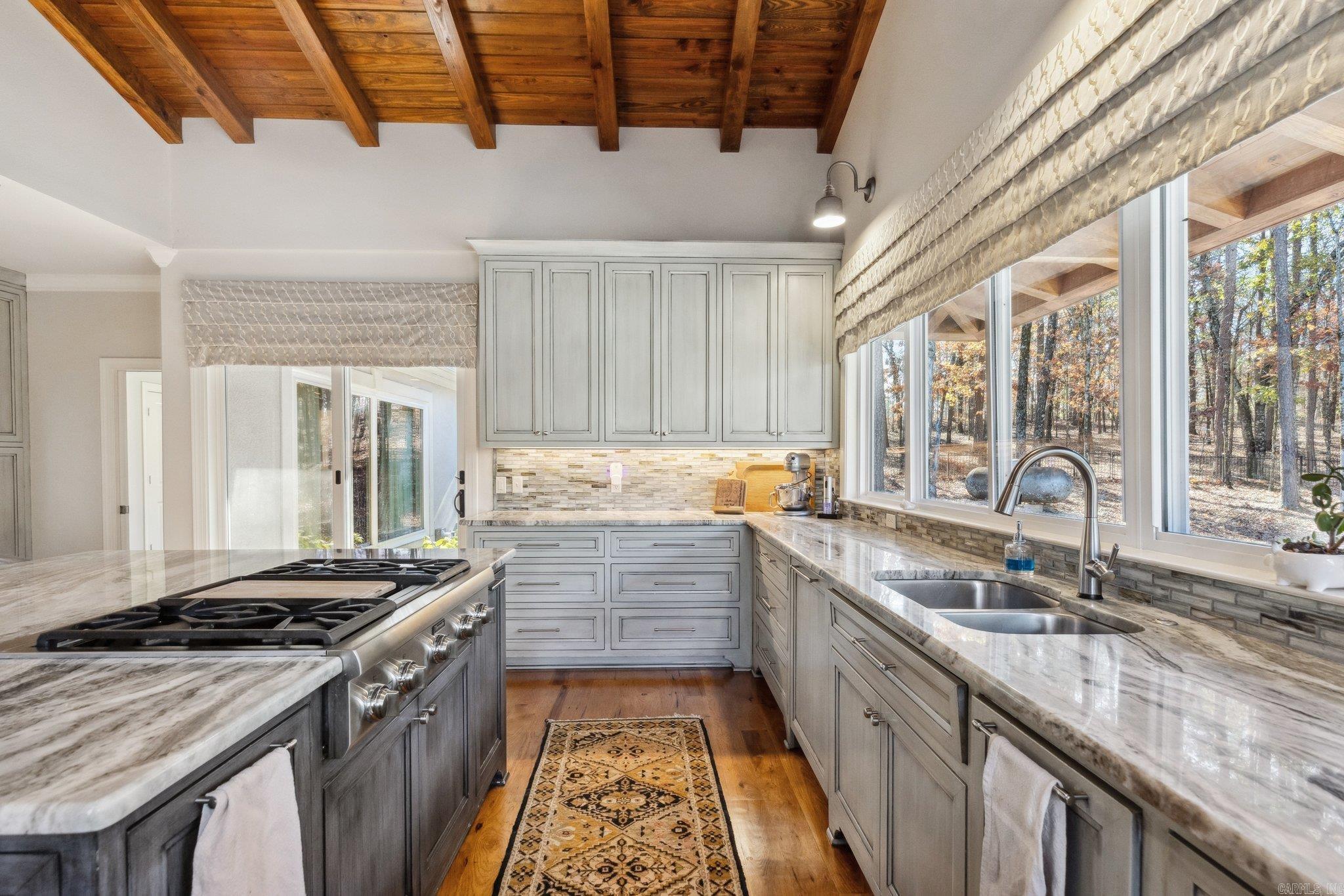 PINNACLE ZINLLAND ESTATES - Residential